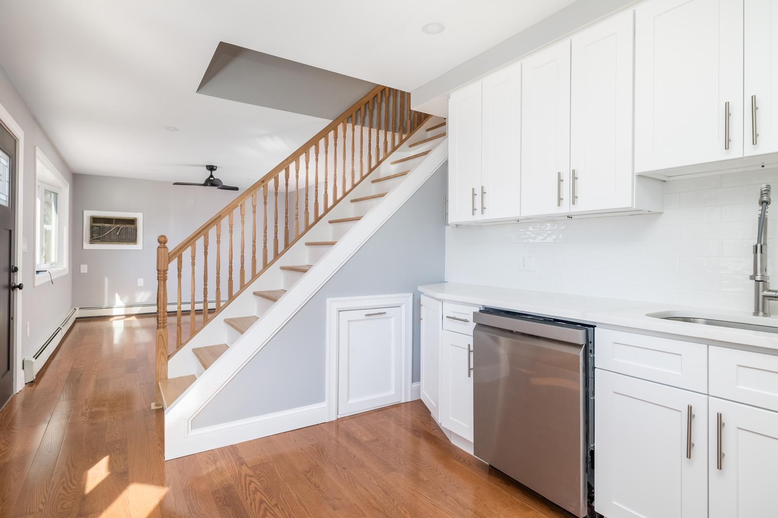 #5 photo, 13 Curve Lane, Levittown , NY 11756