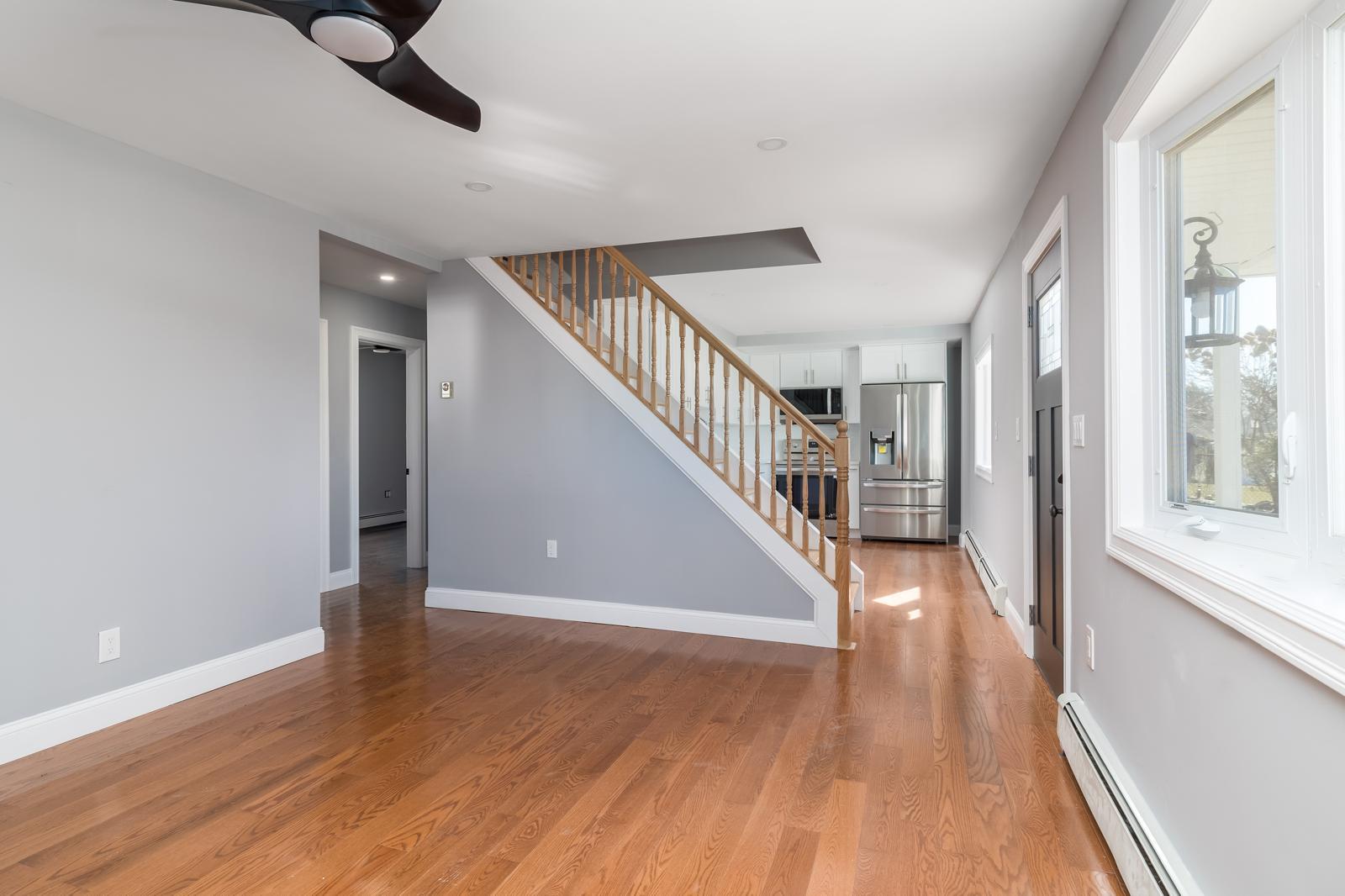 #8 photo, 13 Curve Lane, Levittown , NY 11756