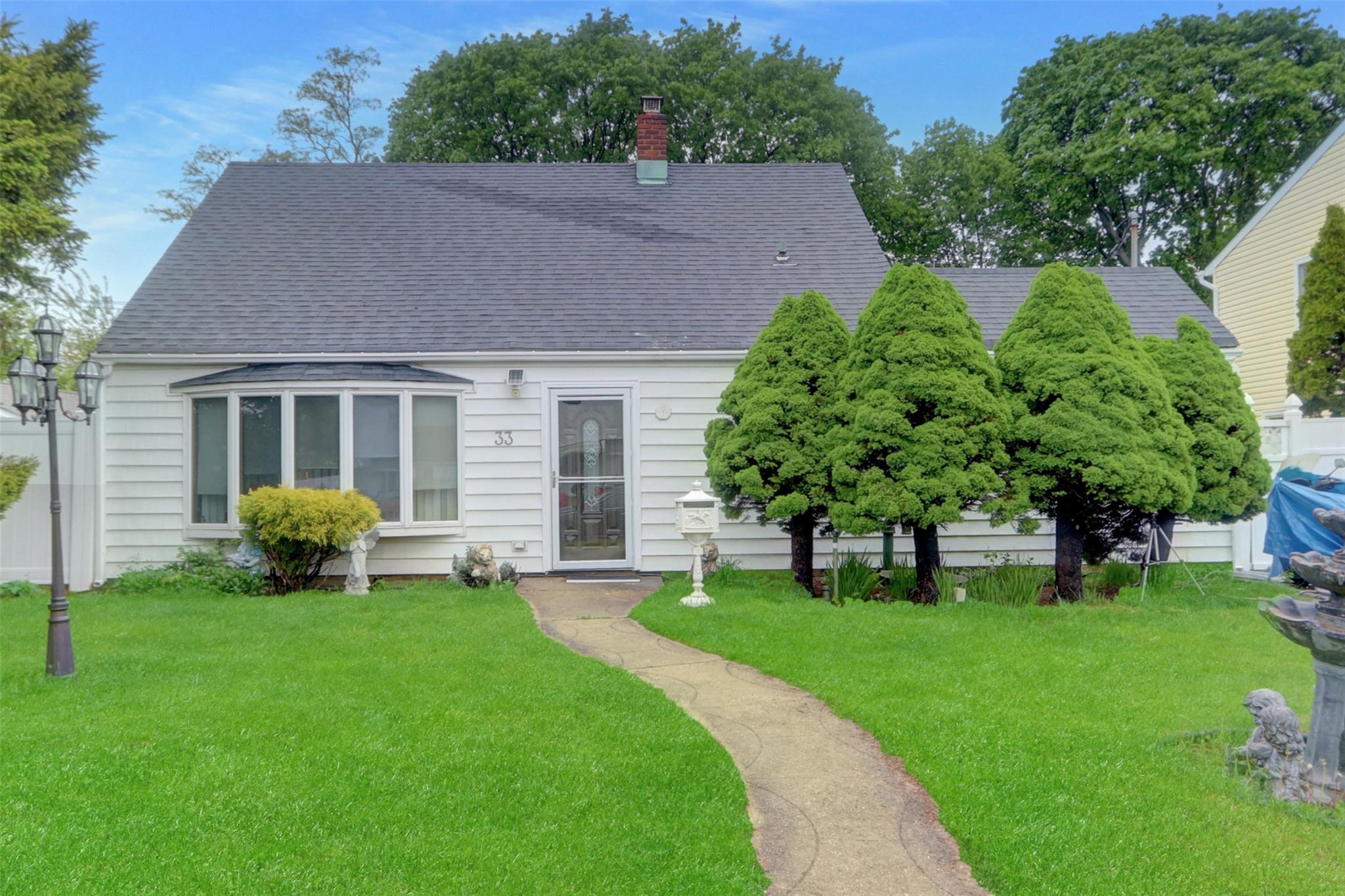 #1 photo, 33 Cliff Lane, Levittown , NY 11756