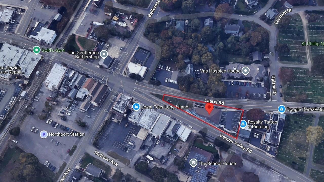 #12 photo, 120-126 Laurel Road, サフォーク郡 East Northport , NY 11731