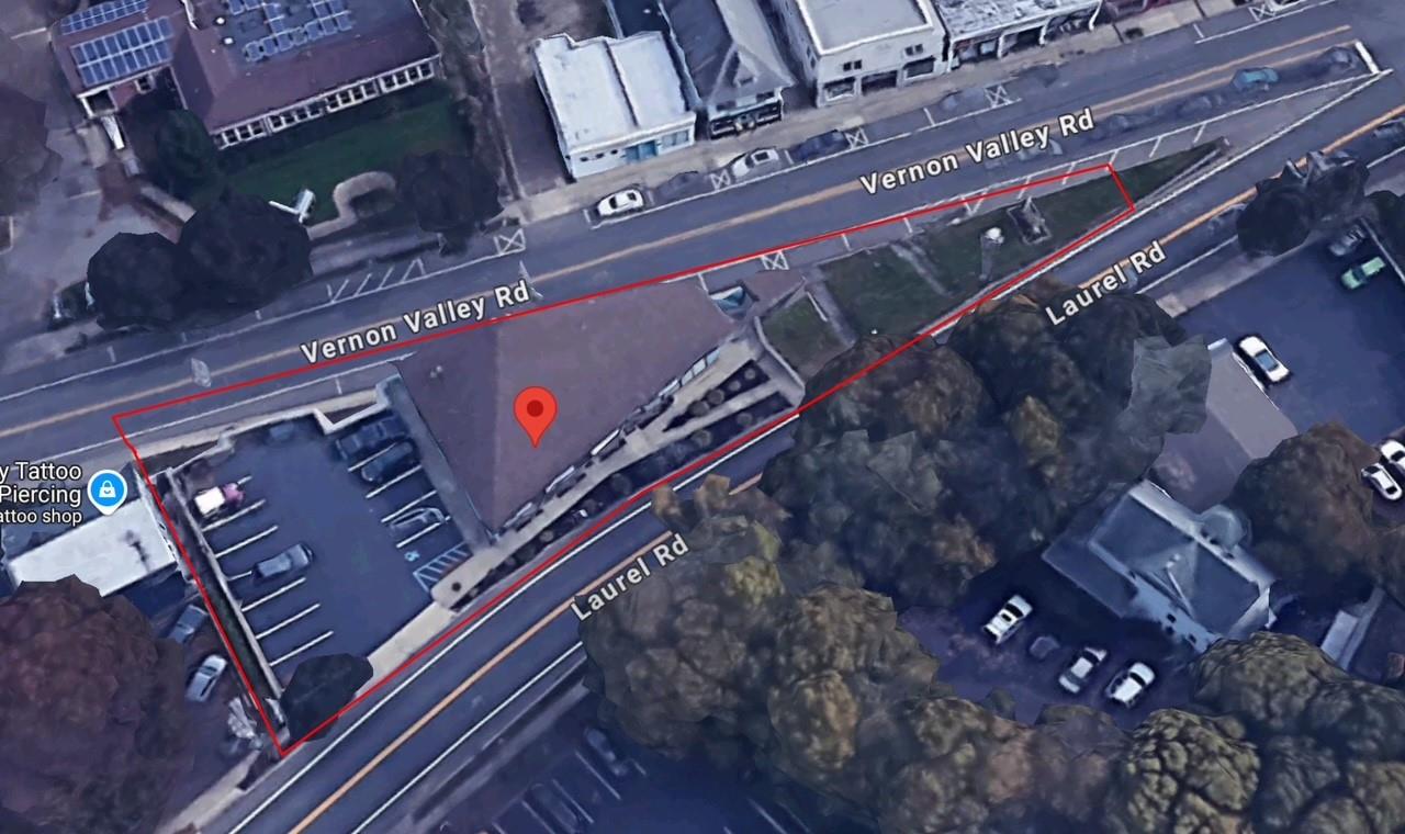 #3 photo, 120-126 Laurel Road, サフォーク郡 East Northport , NY 11731