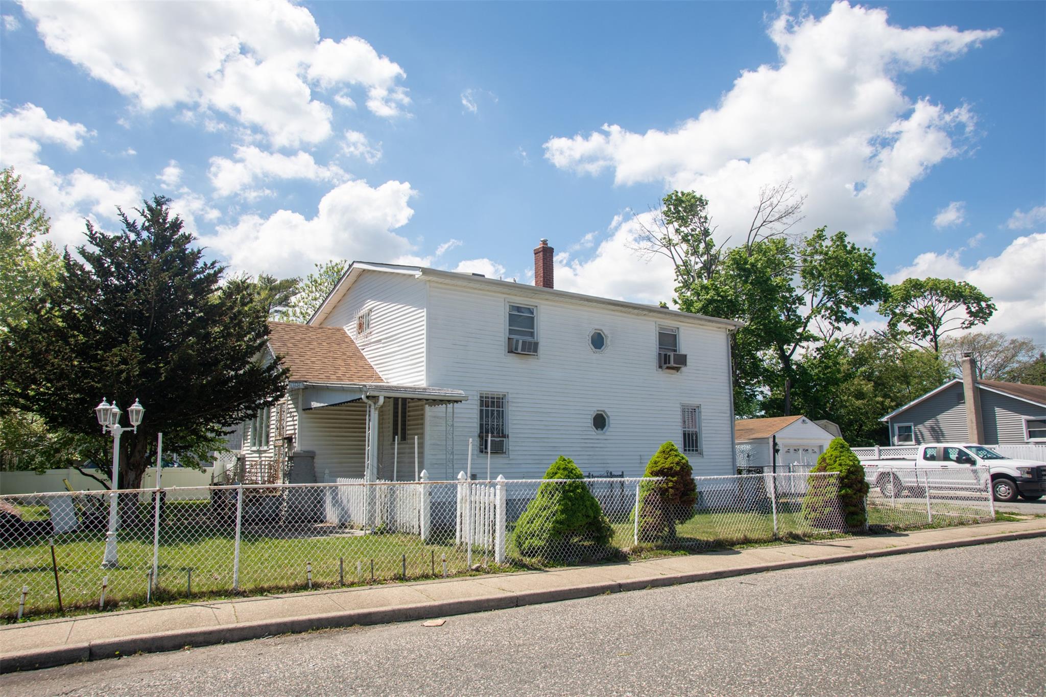 #1 photo, 385 Clayton Street, سوفولك Central Islip , NY 11722