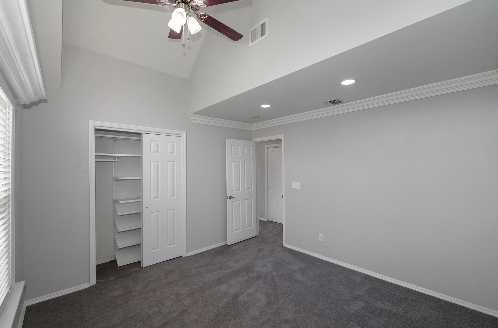 #9 photo, 198 Village Green Drive, サフォーク郡 Port Jefferson Station , NY 11776