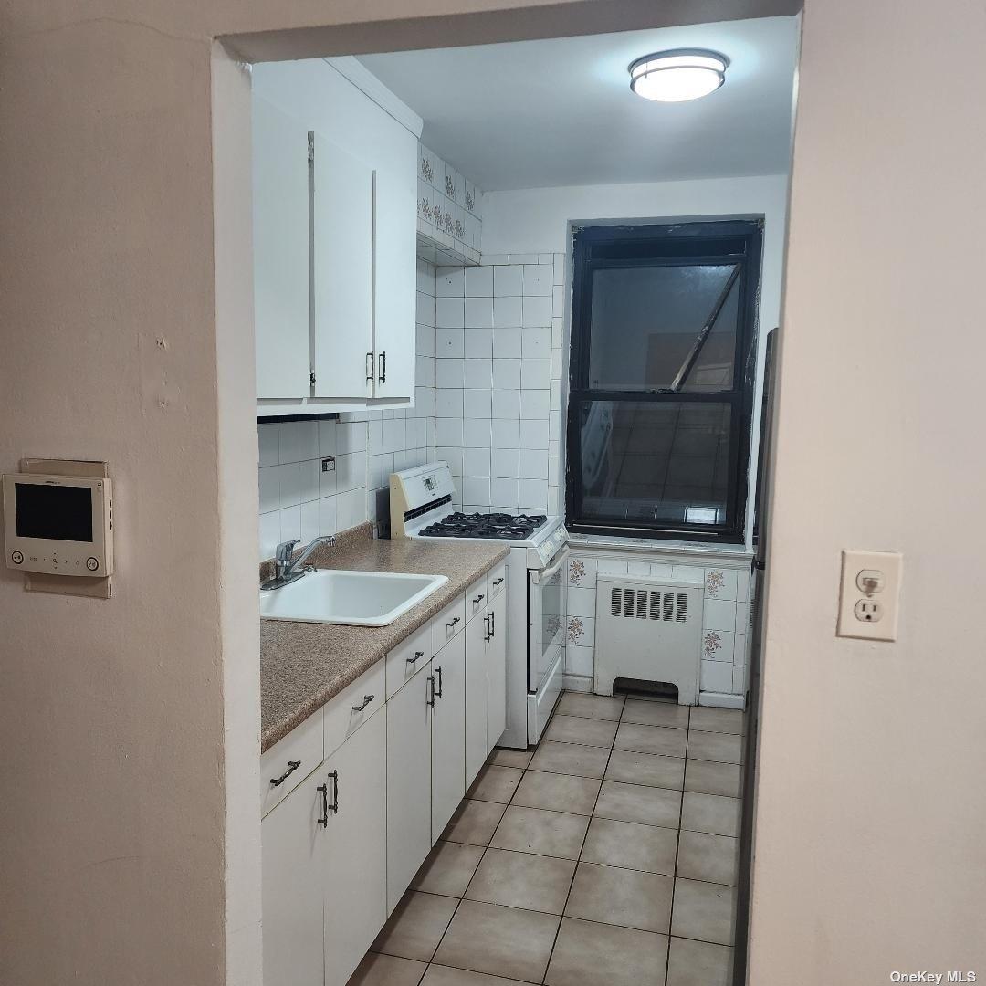 #16 photo, 88-11 Northern Blvd, كوينز Jackson Heights , NY 11372