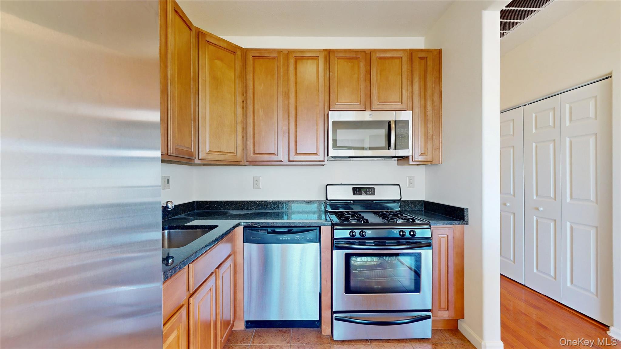 #15 photo, 6910 Beach Front Road, クイーンズ区 Arverne , NY 11692