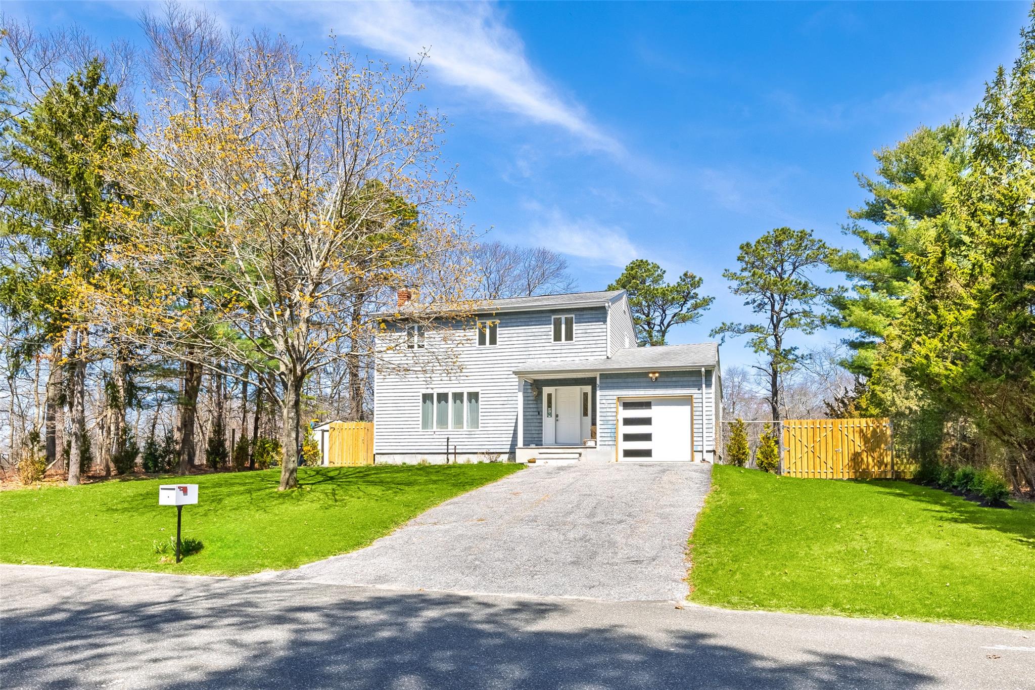#1 photo, 371 S River Road, Calverton , NY 11933