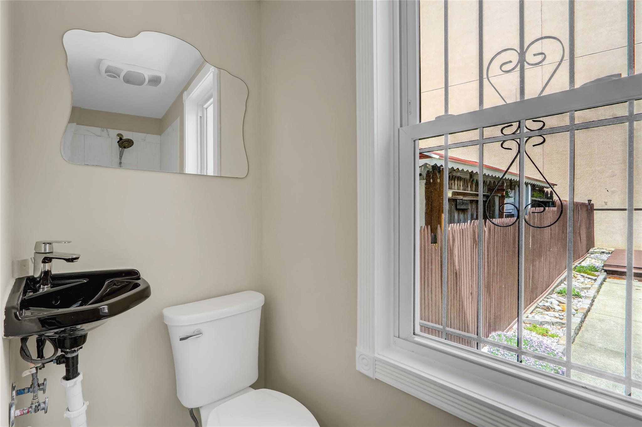 #10 photo, 62-33 59th Drive, クイーンズ区 Maspeth , NY 11378