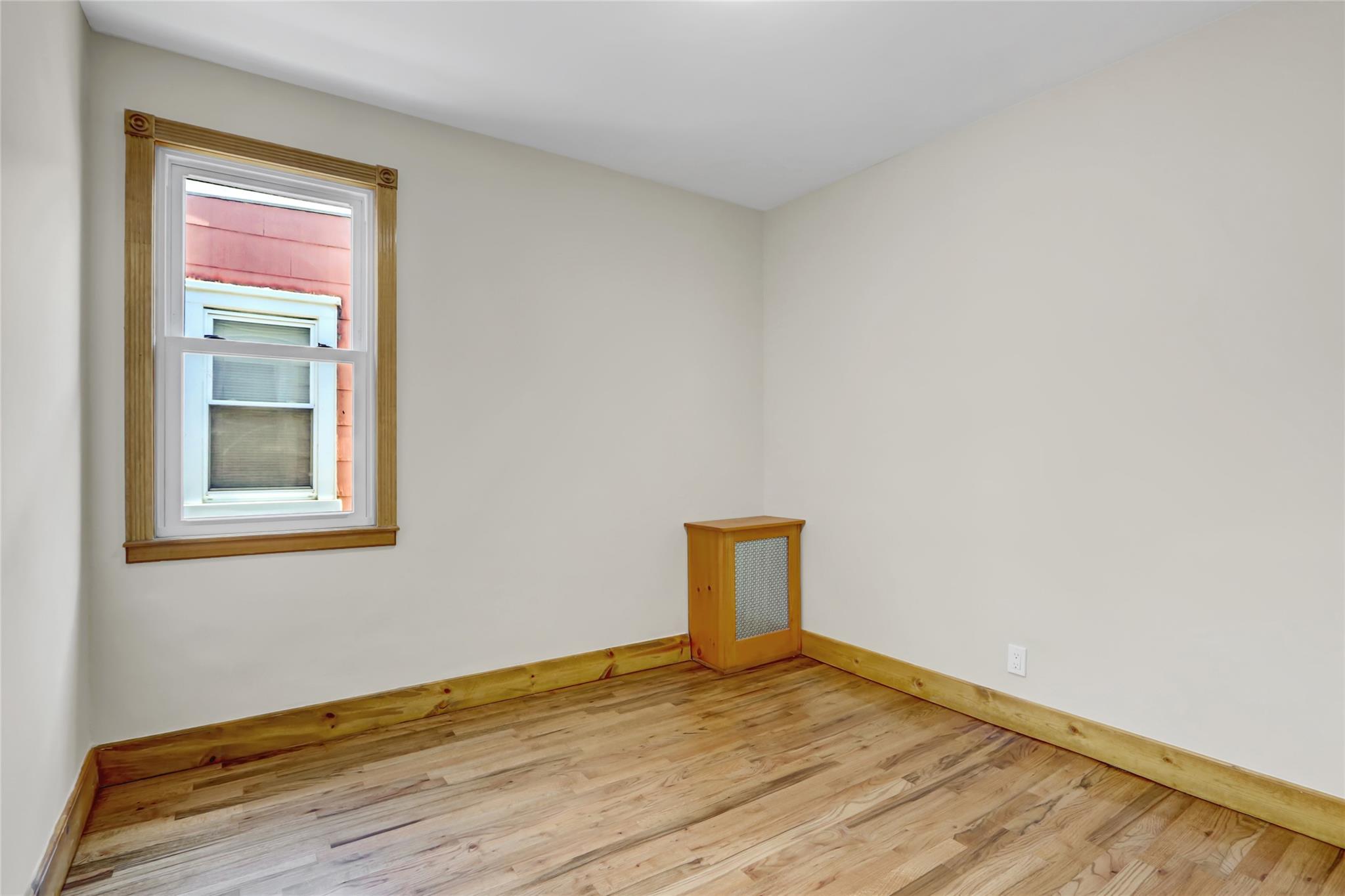 #13 photo, 62-33 59th Drive, クイーンズ区 Maspeth , NY 11378