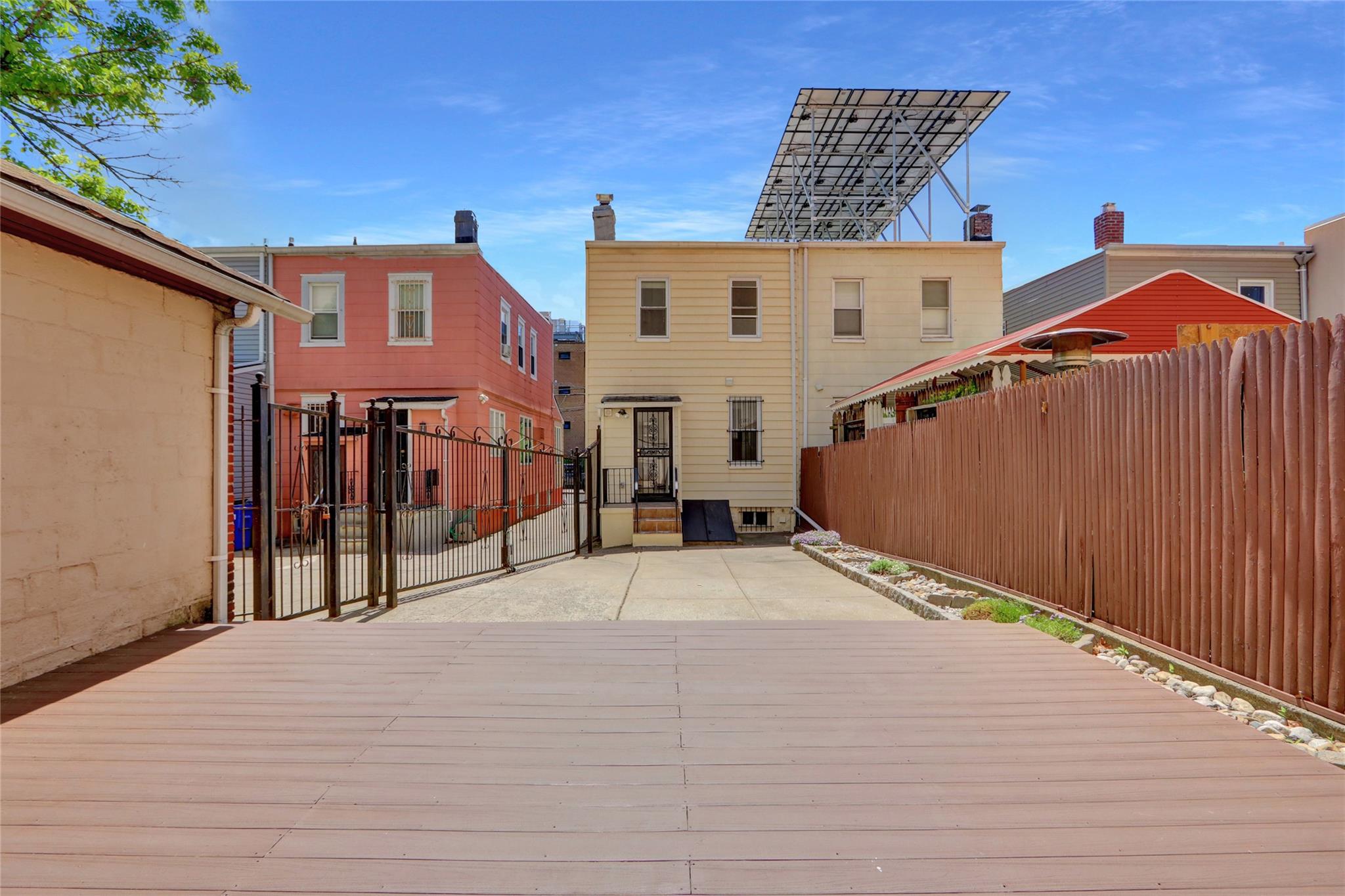 #18 photo, 62-33 59th Drive, クイーンズ区 Maspeth , NY 11378