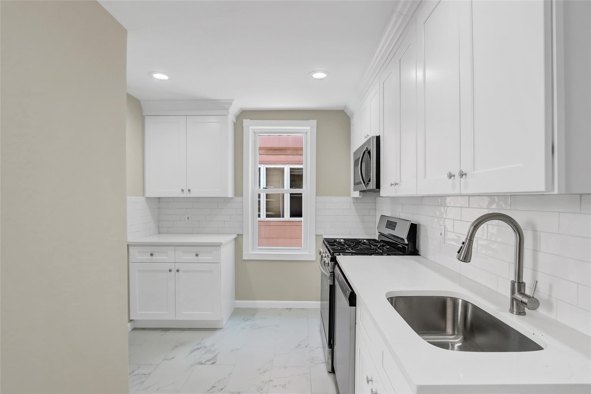 #8 photo, 62-33 59th Drive, クイーンズ区 Maspeth , NY 11378