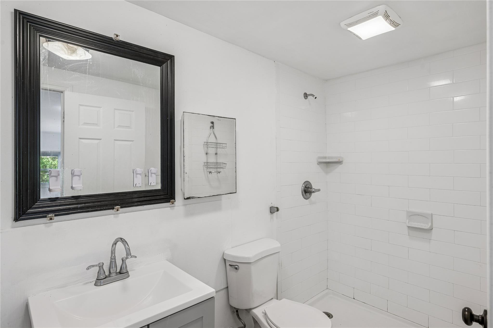 #14 photo, 54 Oakdale Avenue, 東長島 Selden , NY 11784