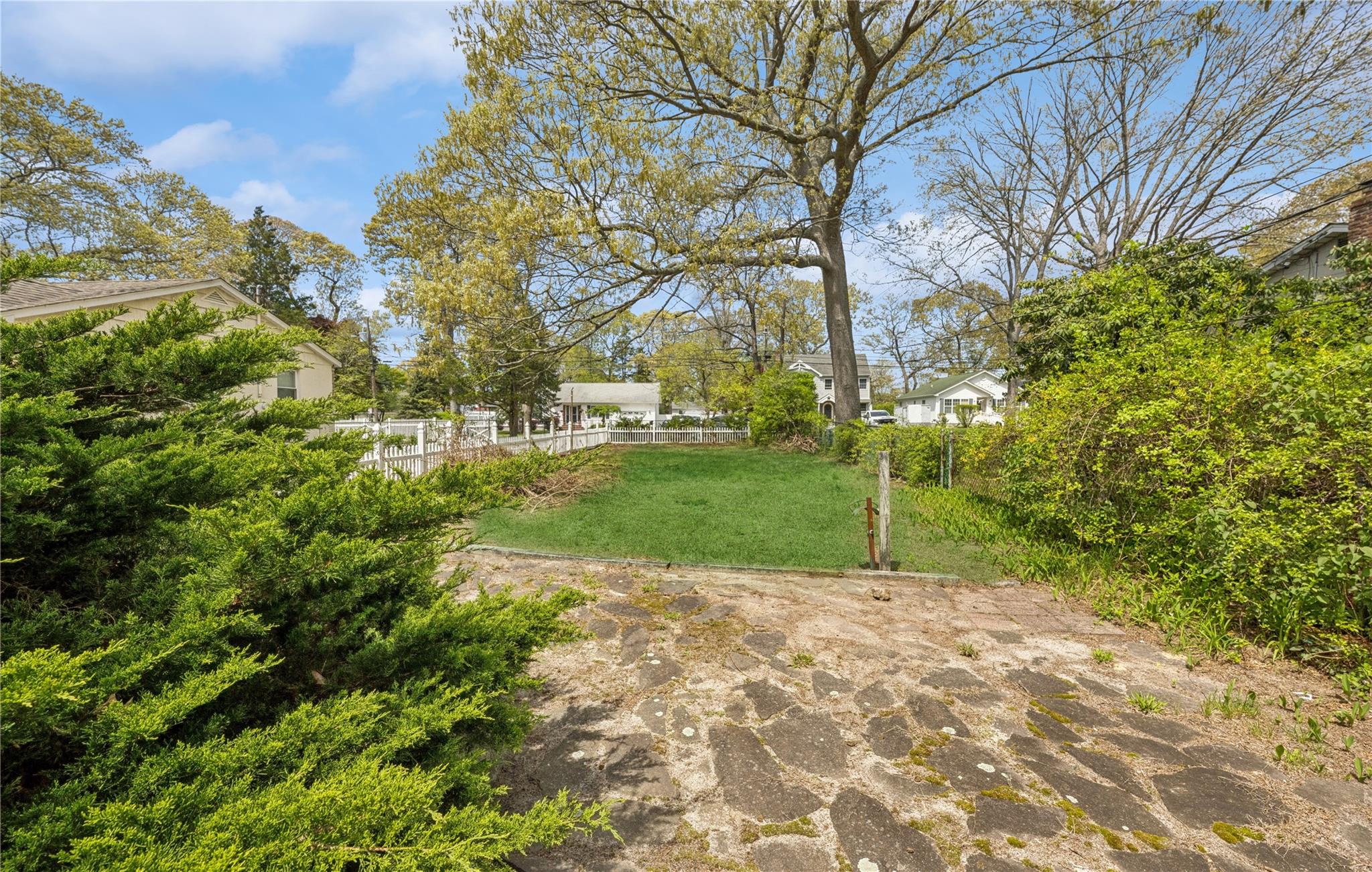 #2 photo, 54 Oakdale Avenue, 東長島 Selden , NY 11784