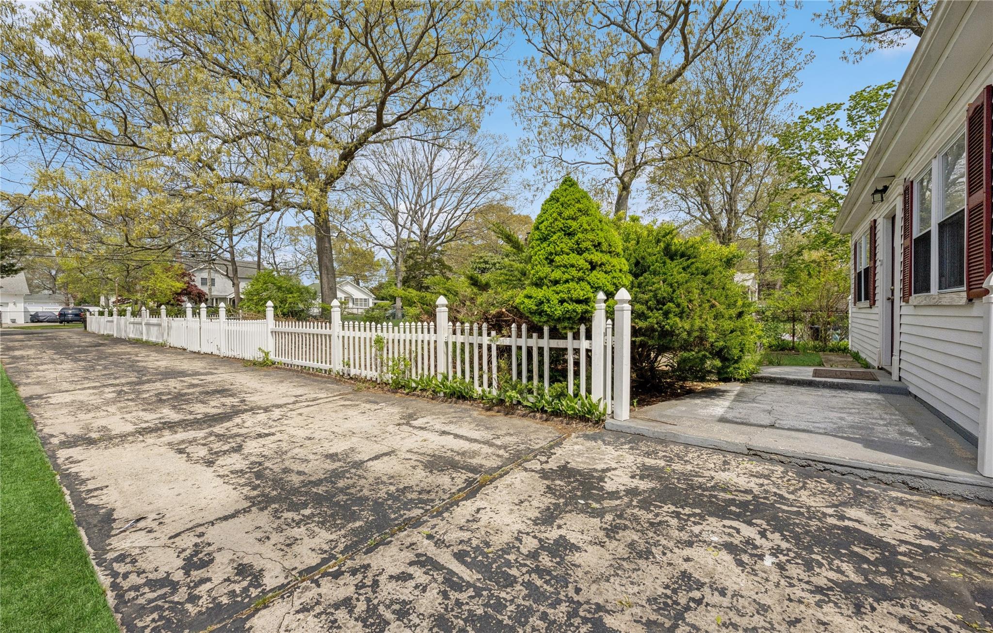 #3 photo, 54 Oakdale Avenue, 東長島 Selden , NY 11784