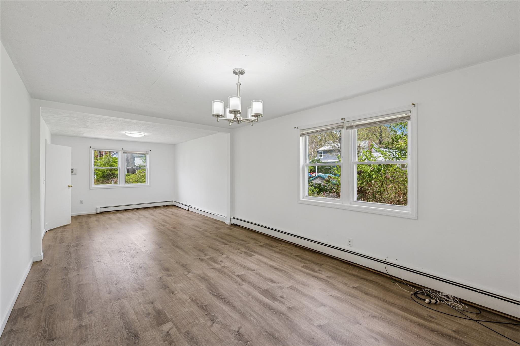 #4 photo, 54 Oakdale Avenue, 東長島 Selden , NY 11784