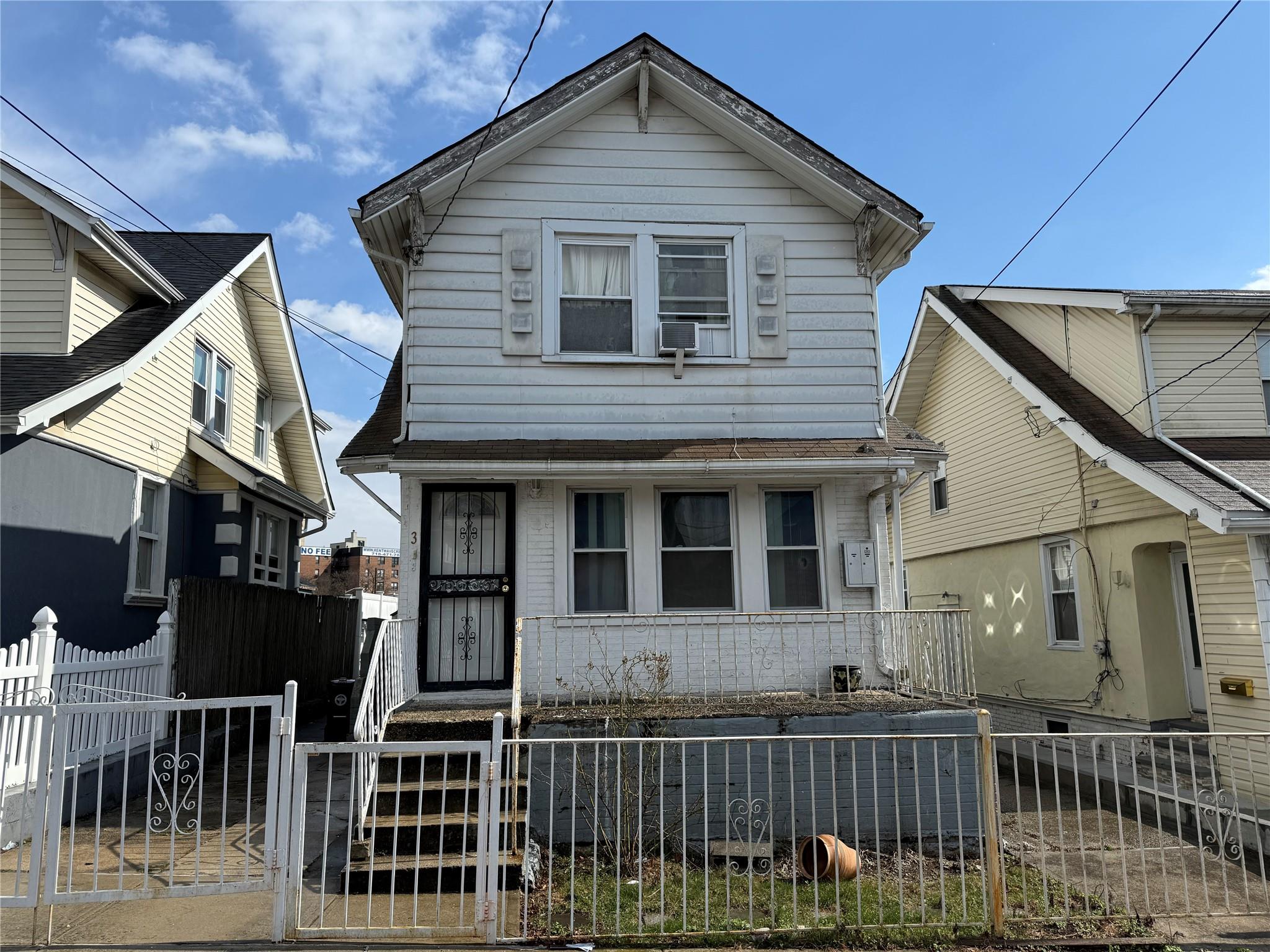#1 photo, 3 Highland Court, Far Rockaway , NY 11691