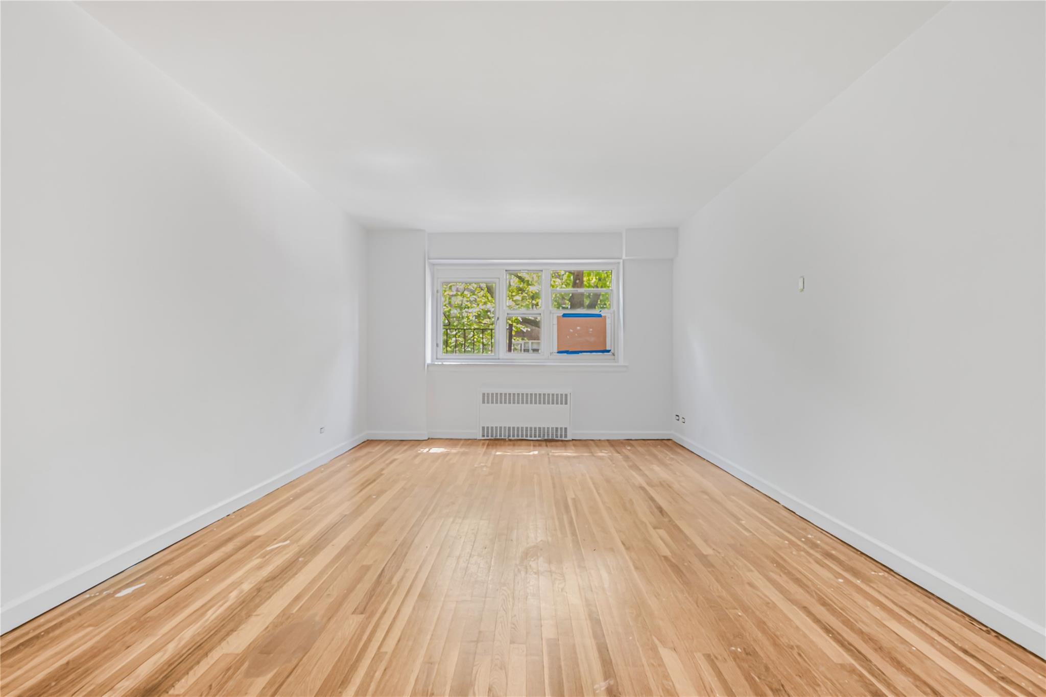 #6 photo, 44-55 Kissena Boulevard, Flushing , NY 11355