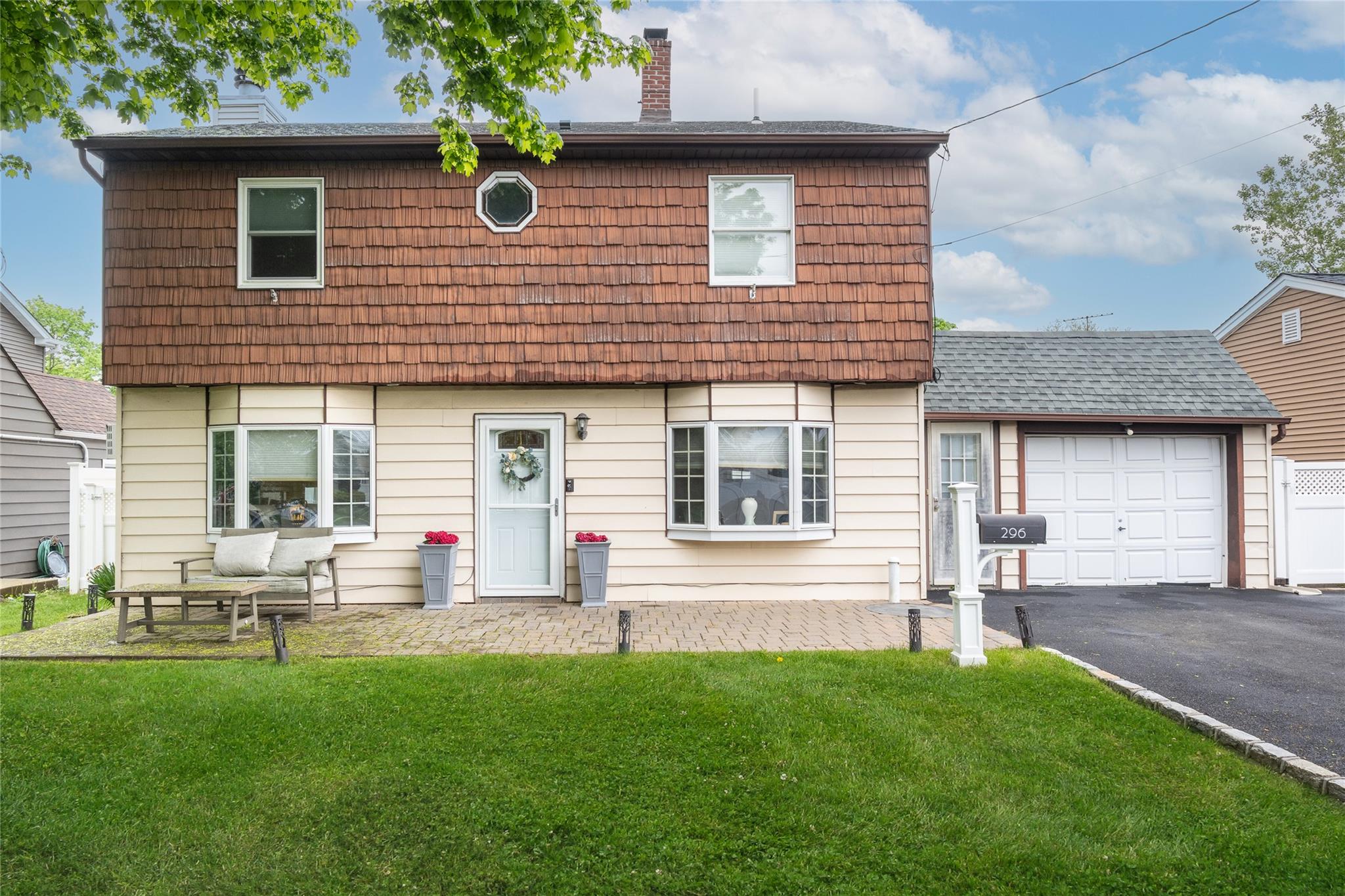 #1 photo, 296 Jerome Avenue, 長島 Carle Place , NY 11514