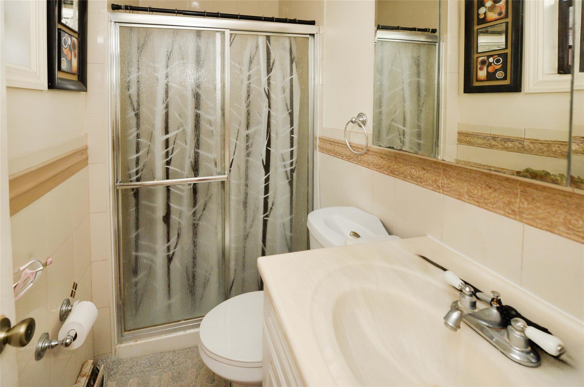 #16 photo, 66 Gerow Avenue, 紐約州 Spring Valley , NY 10977