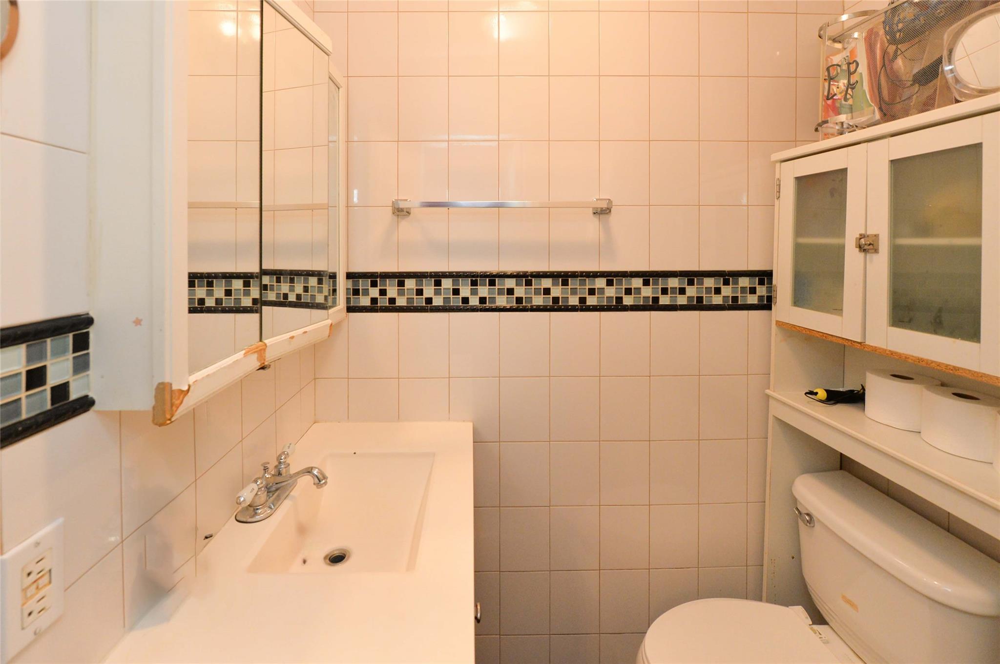 #8 photo, 66 Gerow Avenue, 紐約州 Spring Valley , NY 10977