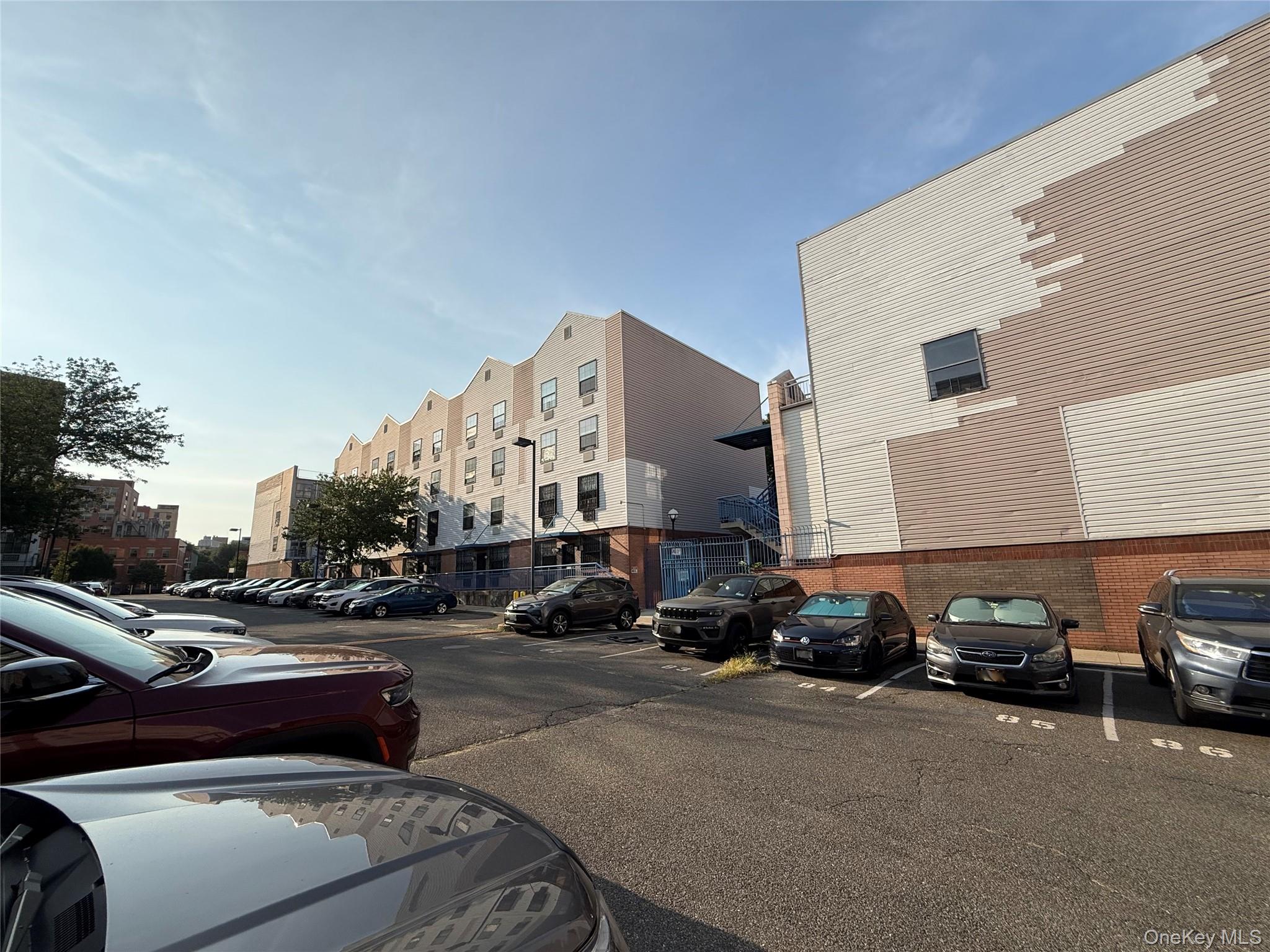 #14 photo, 769 Saint Anns Avenue, ブロンクス区 Bronx , NY 10456