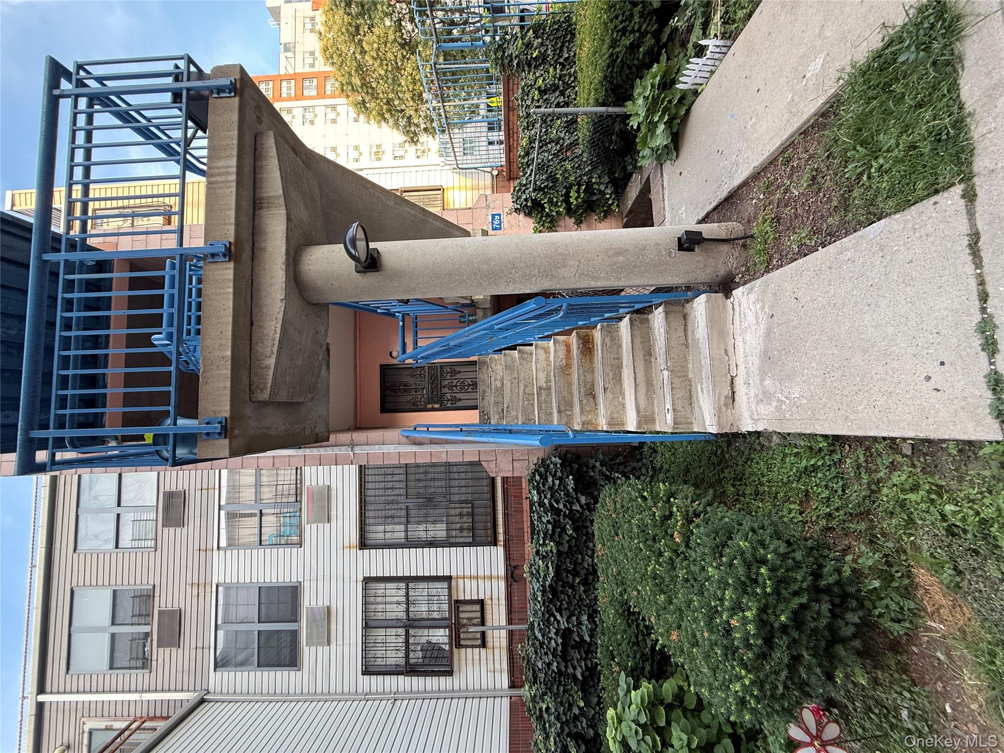 #2 photo, 769 Saint Anns Avenue, ブロンクス区 Bronx , NY 10456