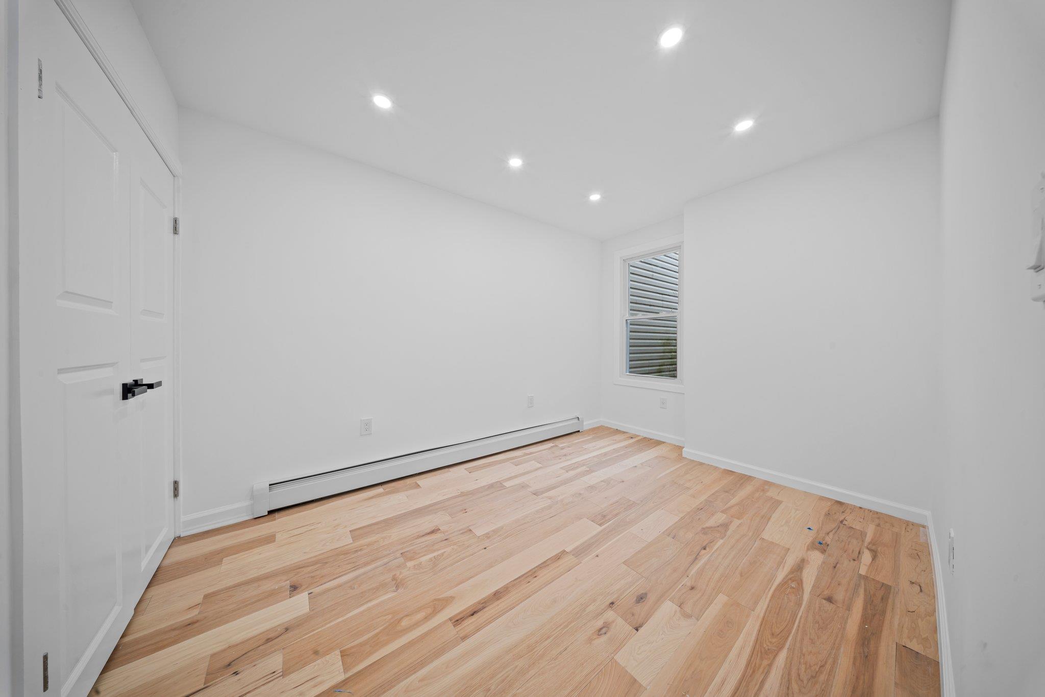 #5 photo, 3763 Barnes Avenue, Bronx , NY 10467