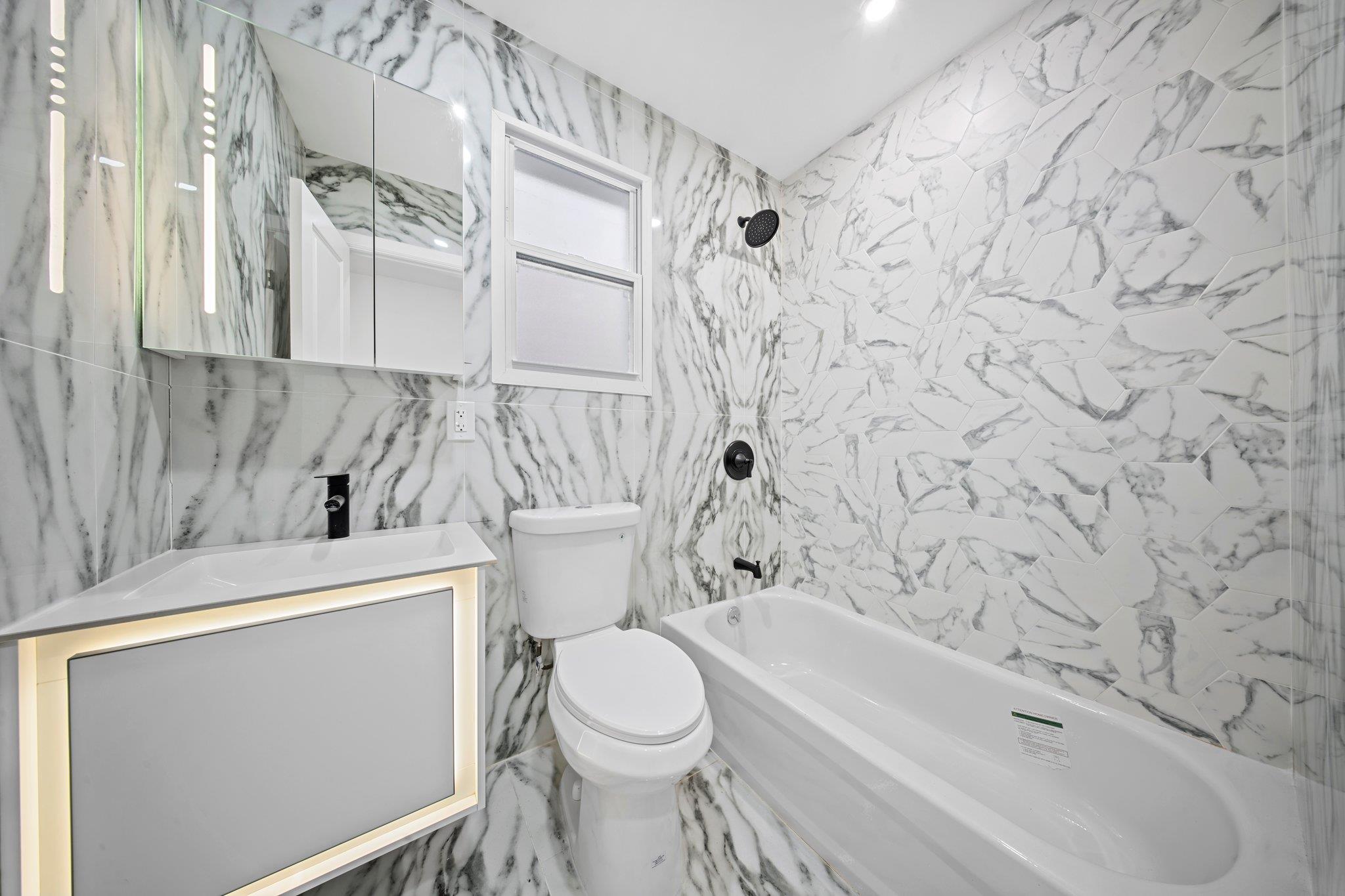 #7 photo, 3763 Barnes Avenue, Bronx , NY 10467