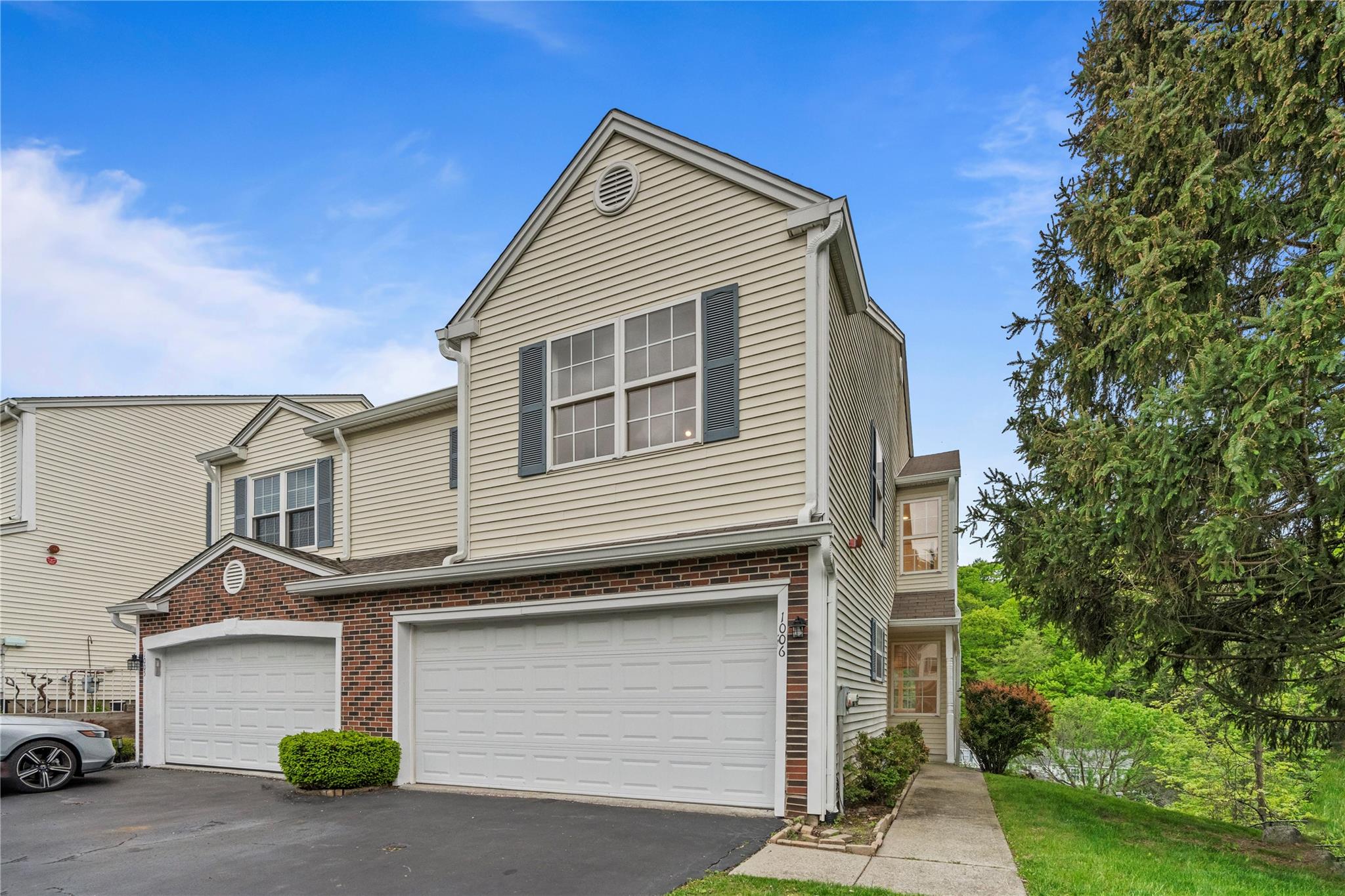 #1 photo, 1006 Brentwood Drive, Tarrytown , NY 10591