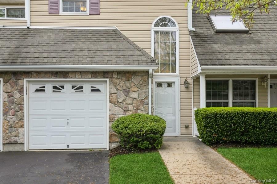 #2 photo, 156 Christine Drive, サフォーク郡 Dix Hills , NY 11746