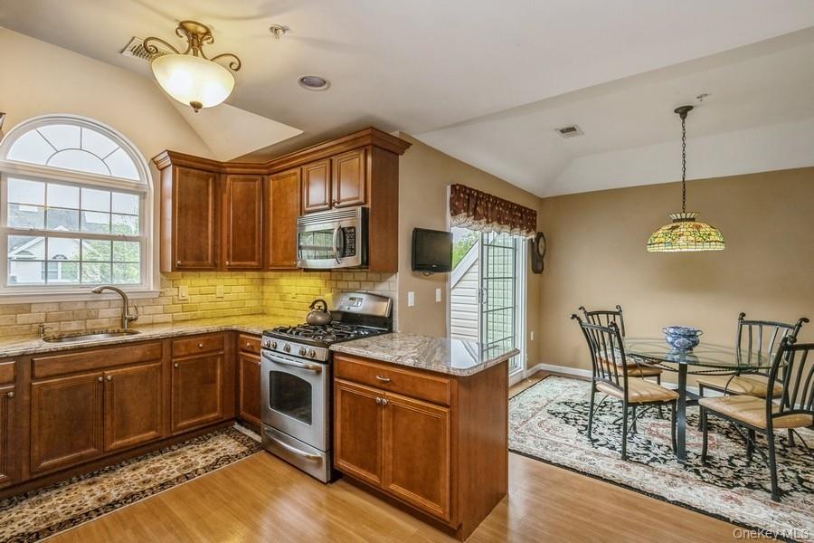 #7 photo, 156 Christine Drive, サフォーク郡 Dix Hills , NY 11746