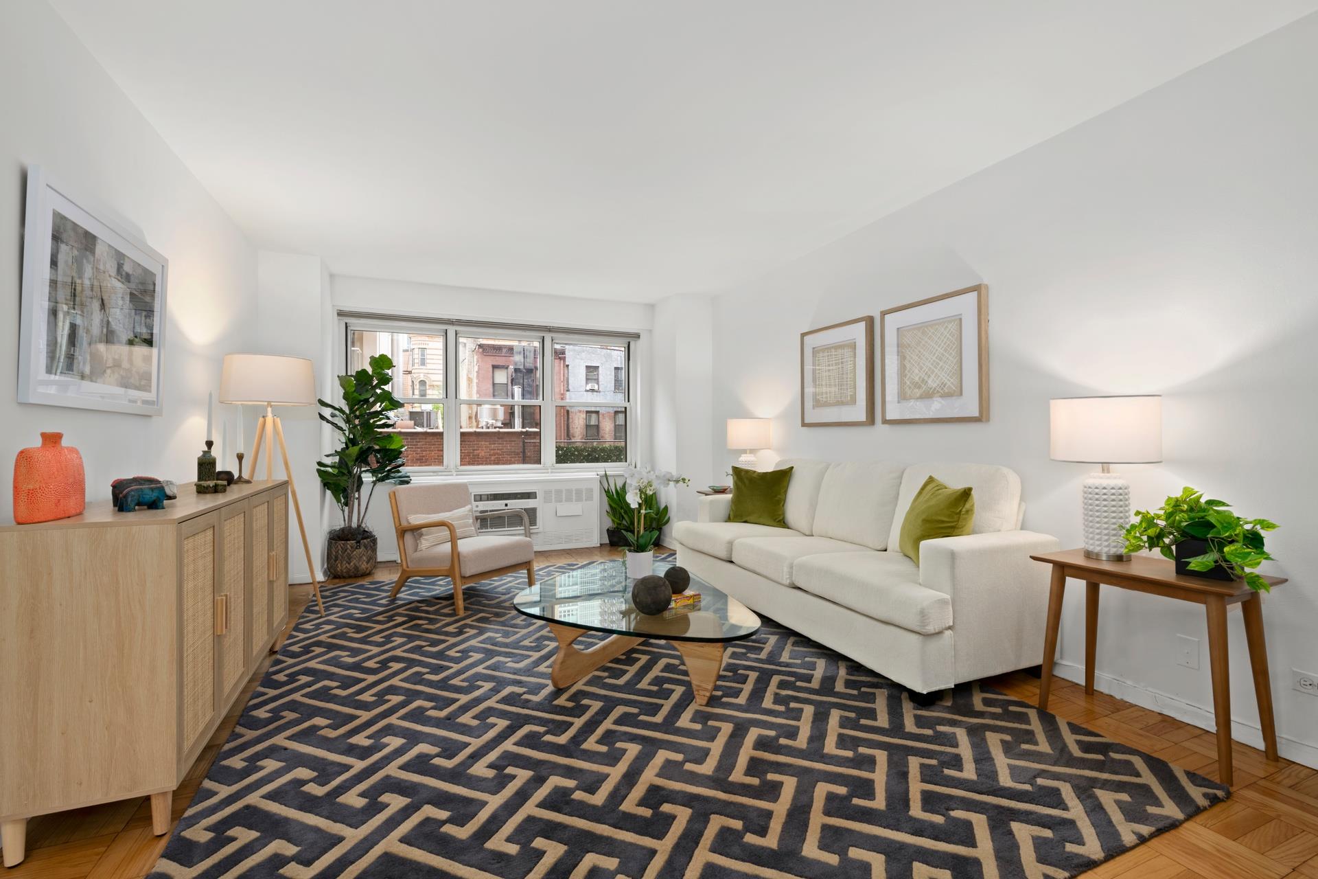 #1 photo, 251 E 51ST Street, マンハッタン Turtle Bay , NY 10022