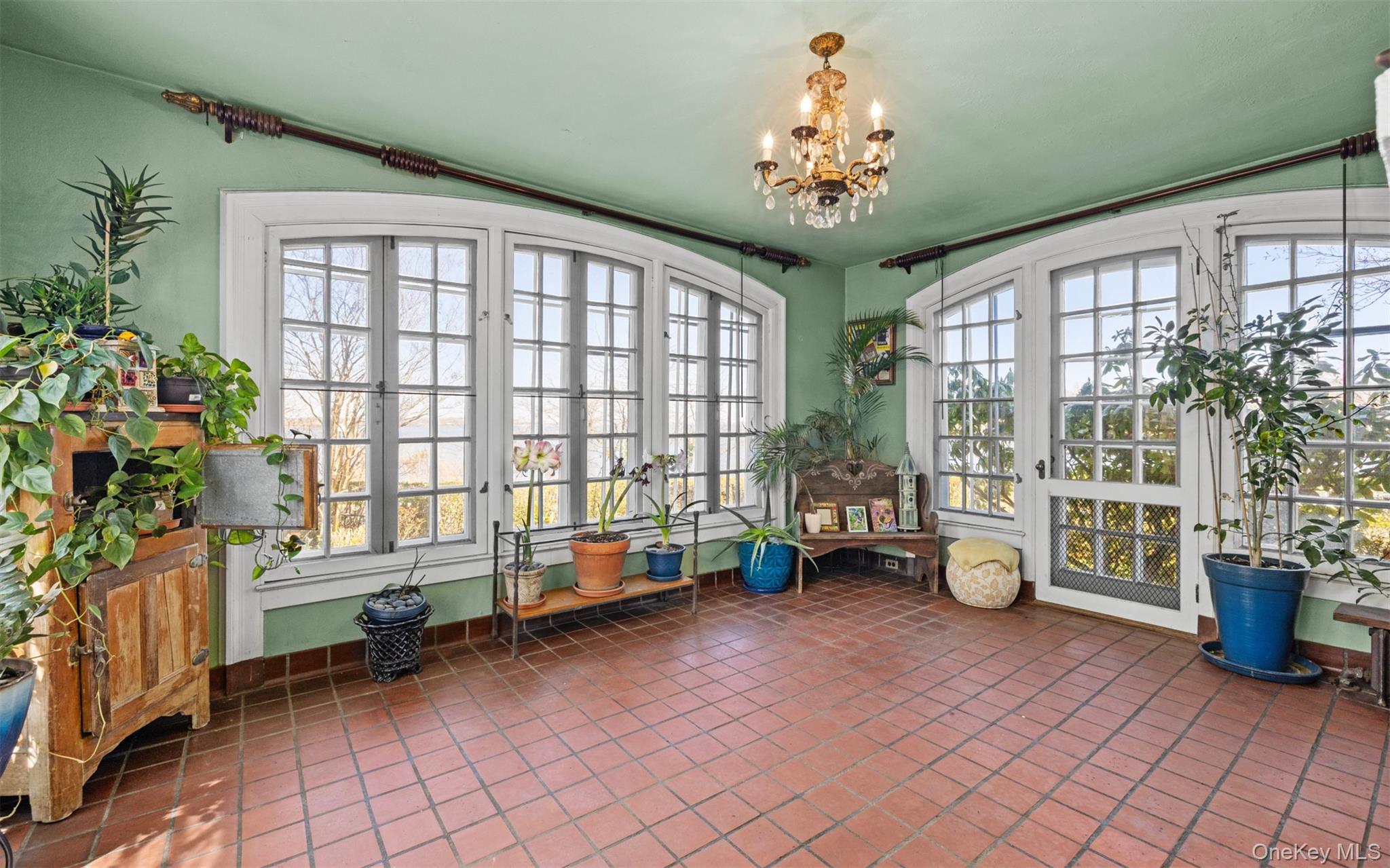 #13 photo, 1120 Shore Road, クイーンズ区 Douglaston , NY 11363