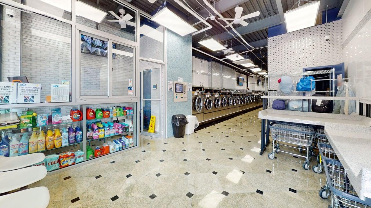 #3 photo, 703 Seneca Avenue, クイーンズ区 Ridgewood , NY 11385