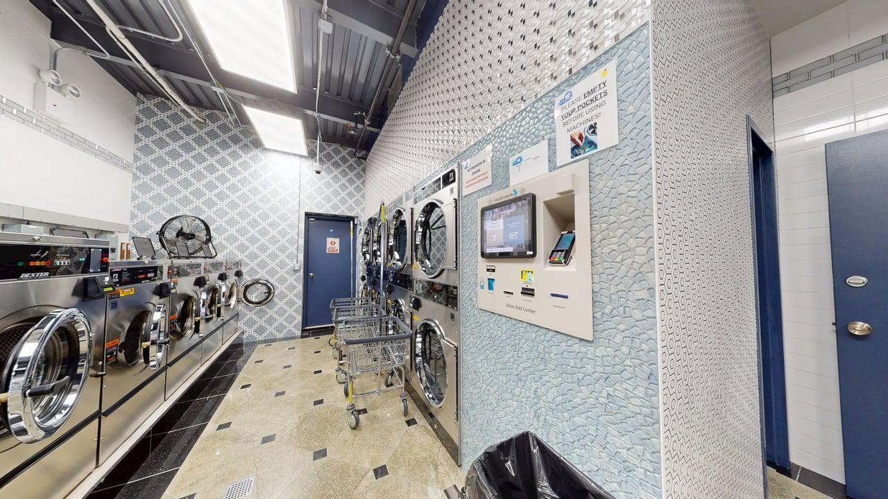 #7 photo, 703 Seneca Avenue, クイーンズ区 Ridgewood , NY 11385