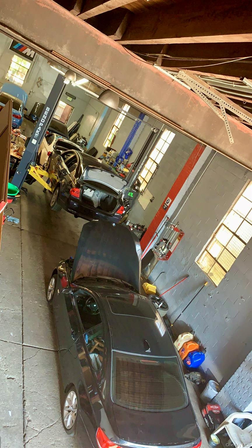 #11 photo, 6 Midland Avenue, Hicksville , NY 11801