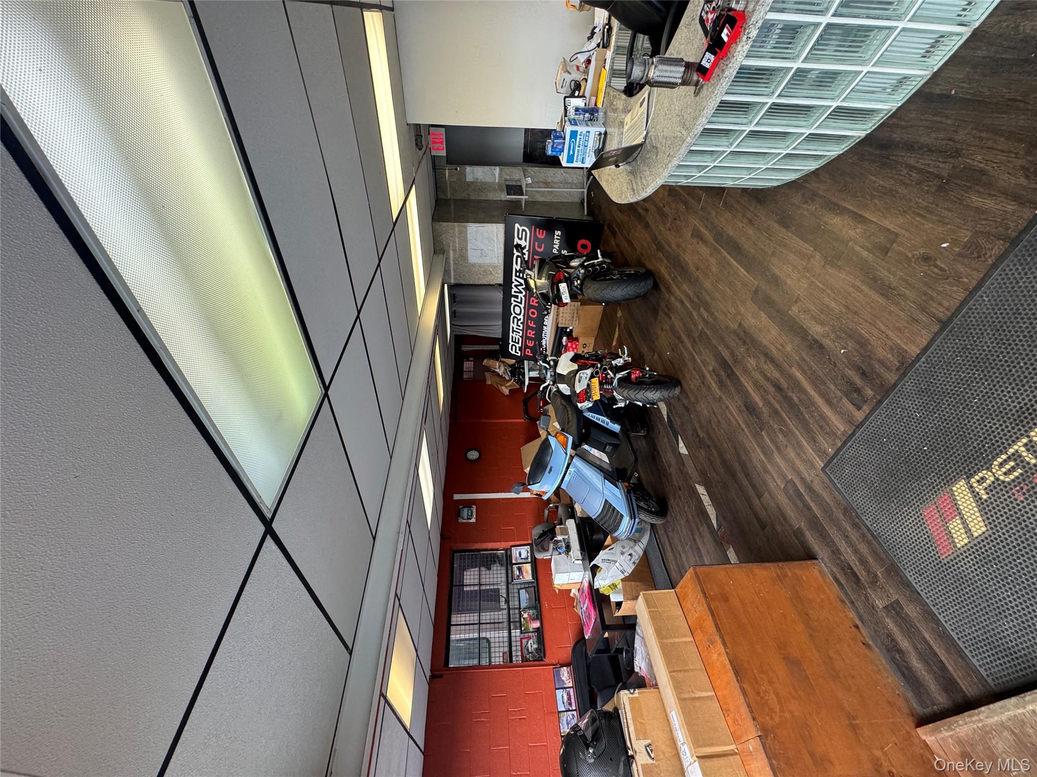 #16 photo, 6 Midland Avenue, Hicksville , NY 11801