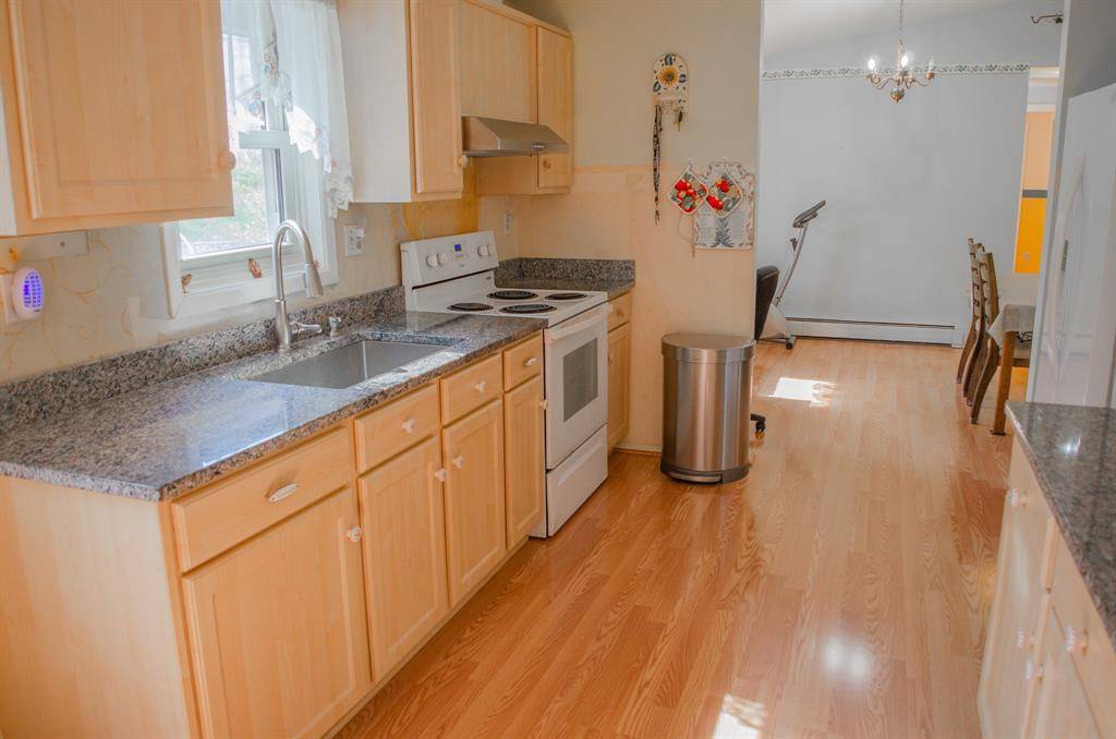 #4 photo, 15 Feller Newmark, Red Hook , NY 12571