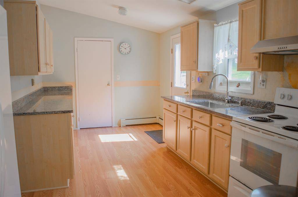 #5 photo, 15 Feller Newmark, Red Hook , NY 12571