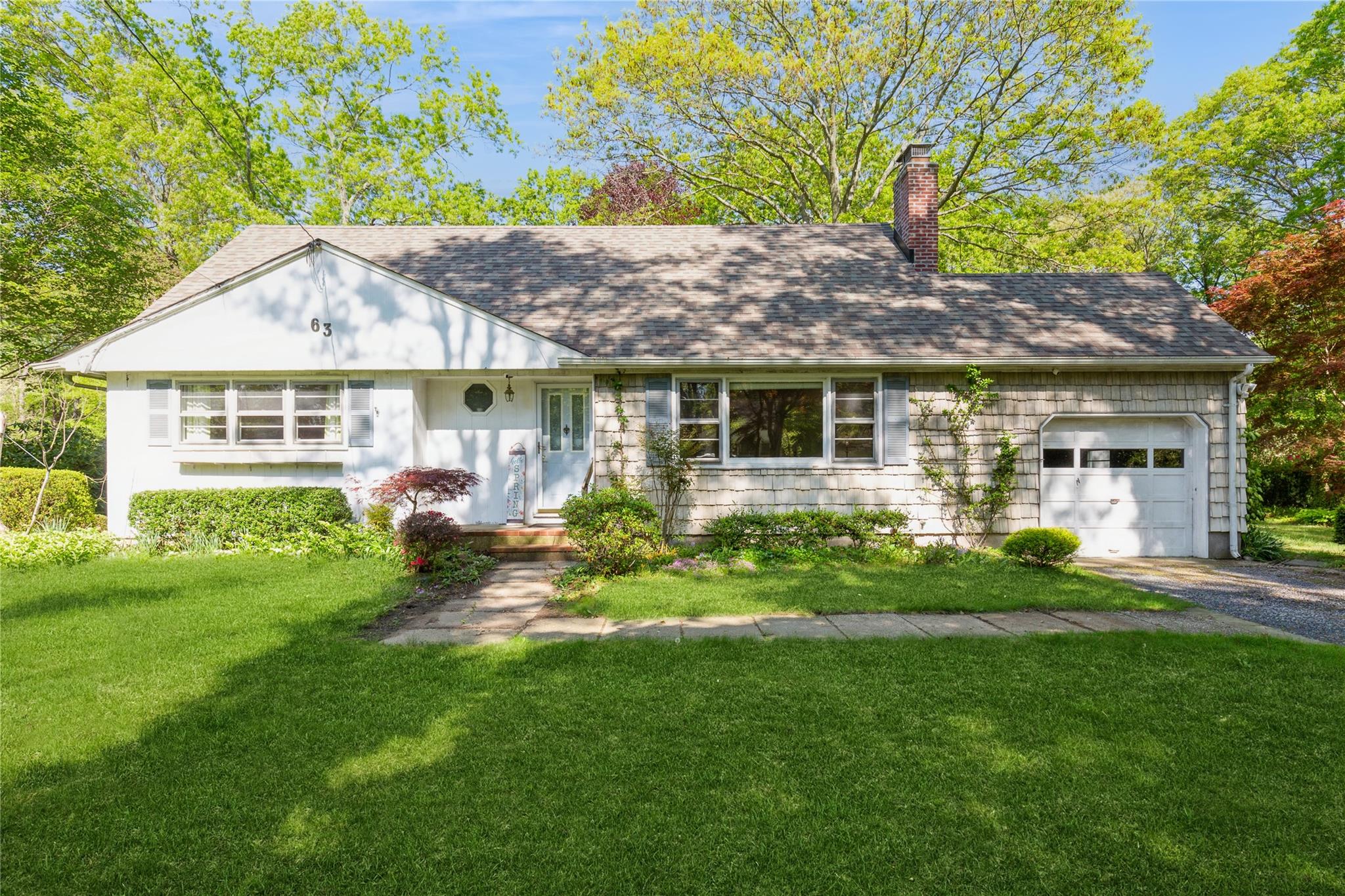 #1 photo, 63 Hunter Avenue, سوفولك Miller Place , NY 11764