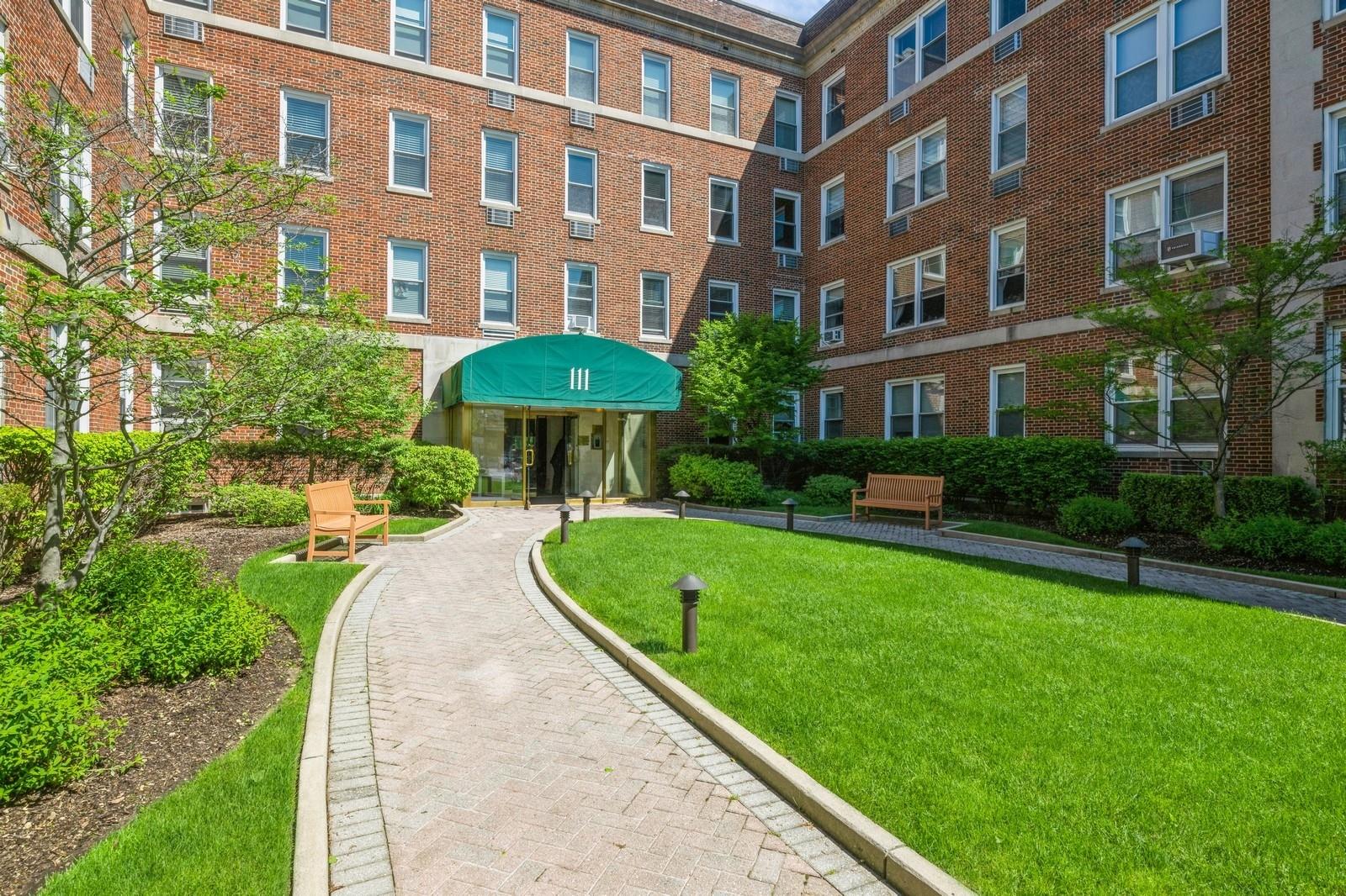 #1 photo, 111 Seventh Street, Garden City , NY 11530