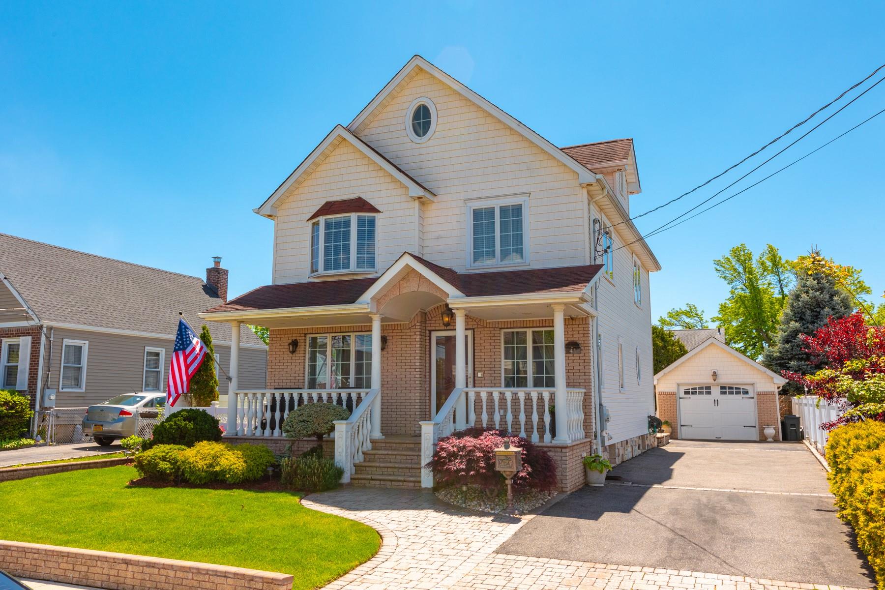 #1 photo, 41 Winnie Court, ناسو Westbury , NY 11590