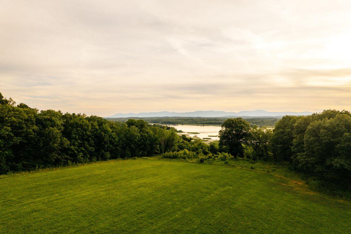 #4 photo, 6881 Rod And Gun Road, Hudson , NY 12534