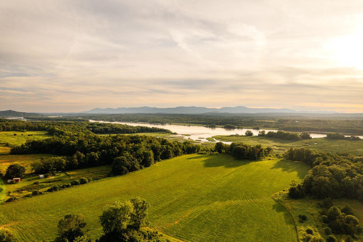 #5 photo, 6881 Rod And Gun Road, Hudson , NY 12534