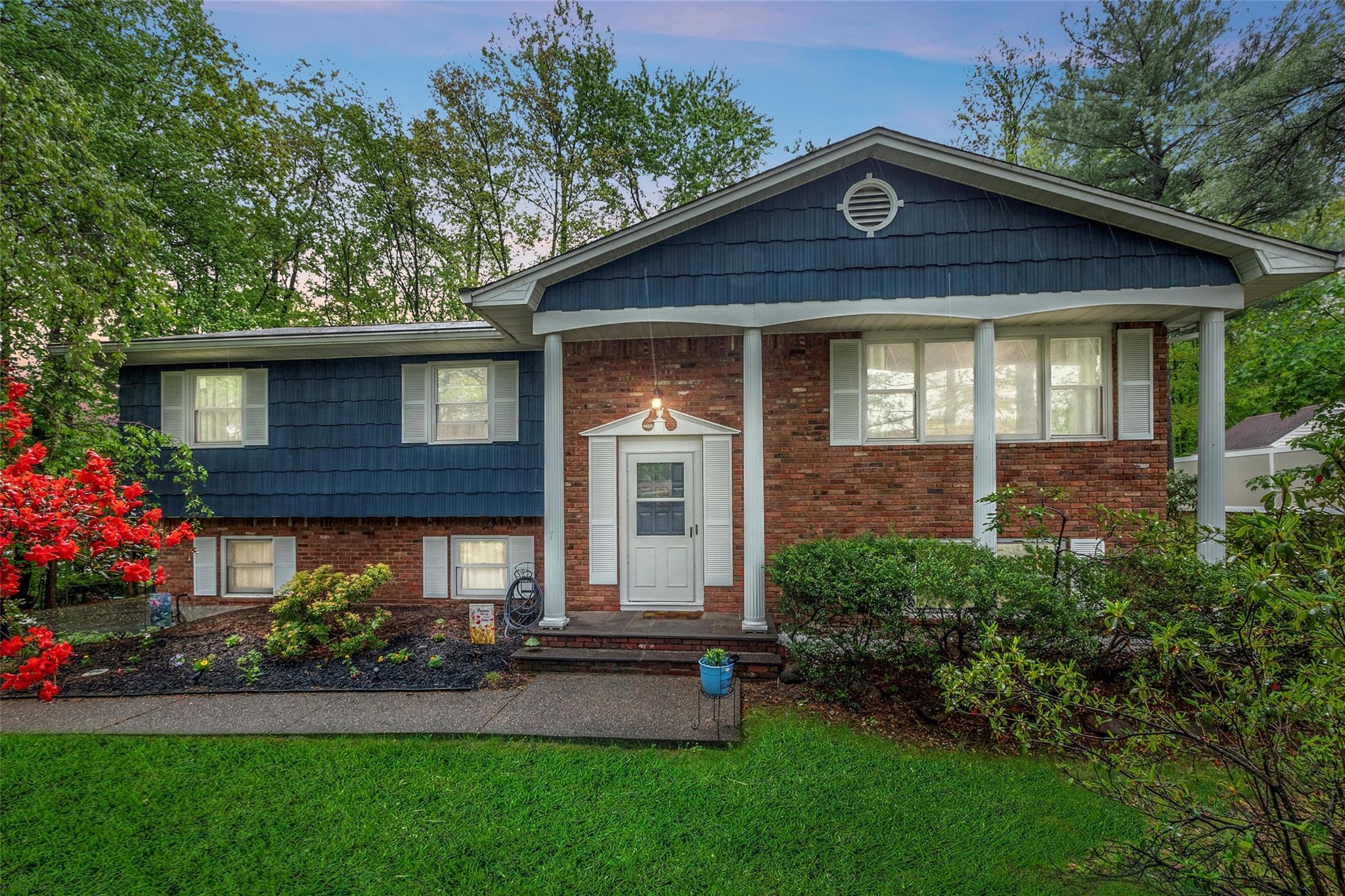 #1 photo, 128 Renee Lane, Bardonia , NY 10954