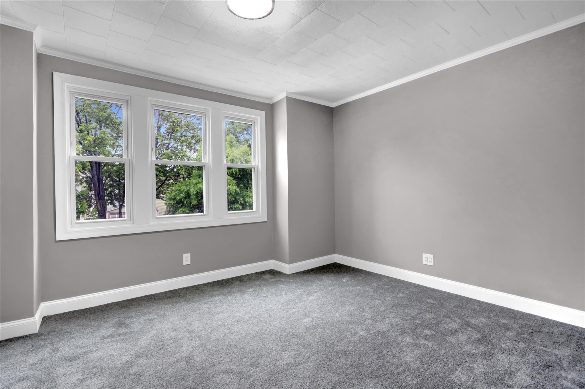 #12 photo, 62-22 80th Road, クイーンズ区 Glendale , NY 11385