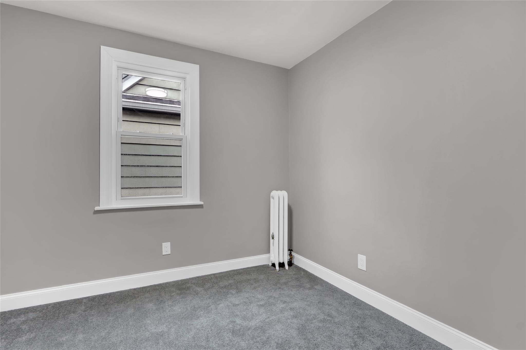 #14 photo, 62-22 80th Road, クイーンズ区 Glendale , NY 11385