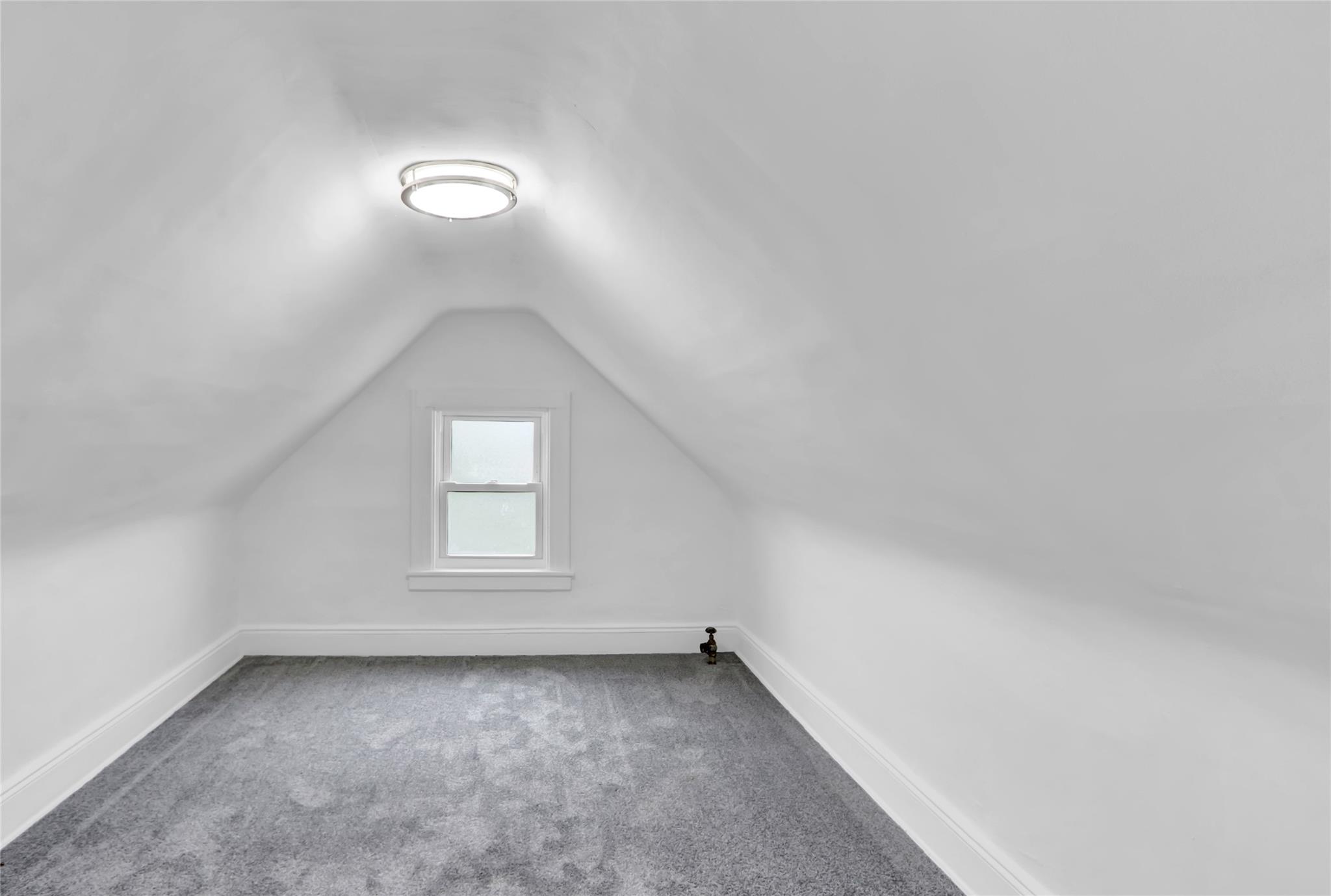 #18 photo, 62-22 80th Road, クイーンズ区 Glendale , NY 11385