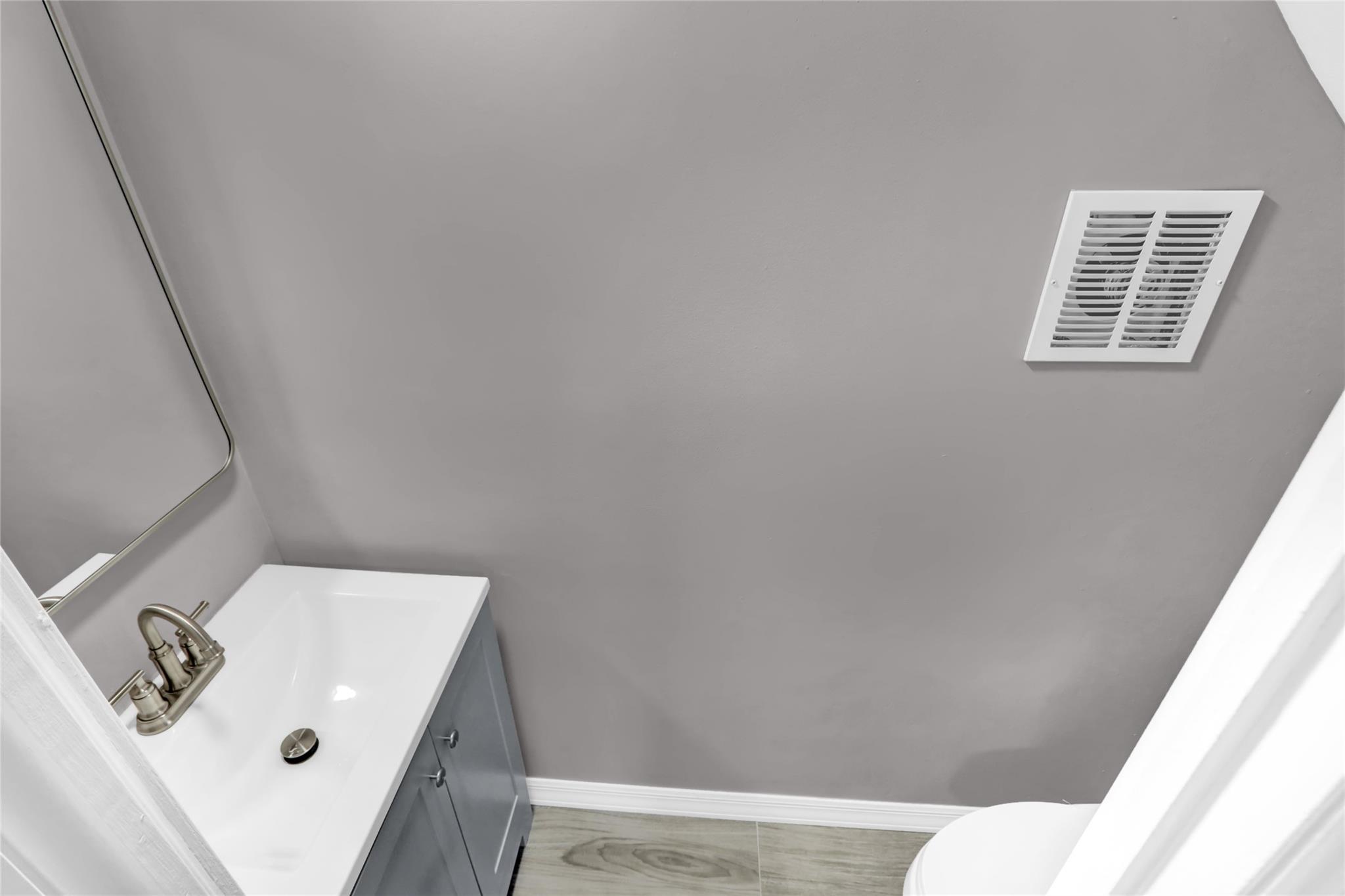 #20 photo, 62-22 80th Road, クイーンズ区 Glendale , NY 11385