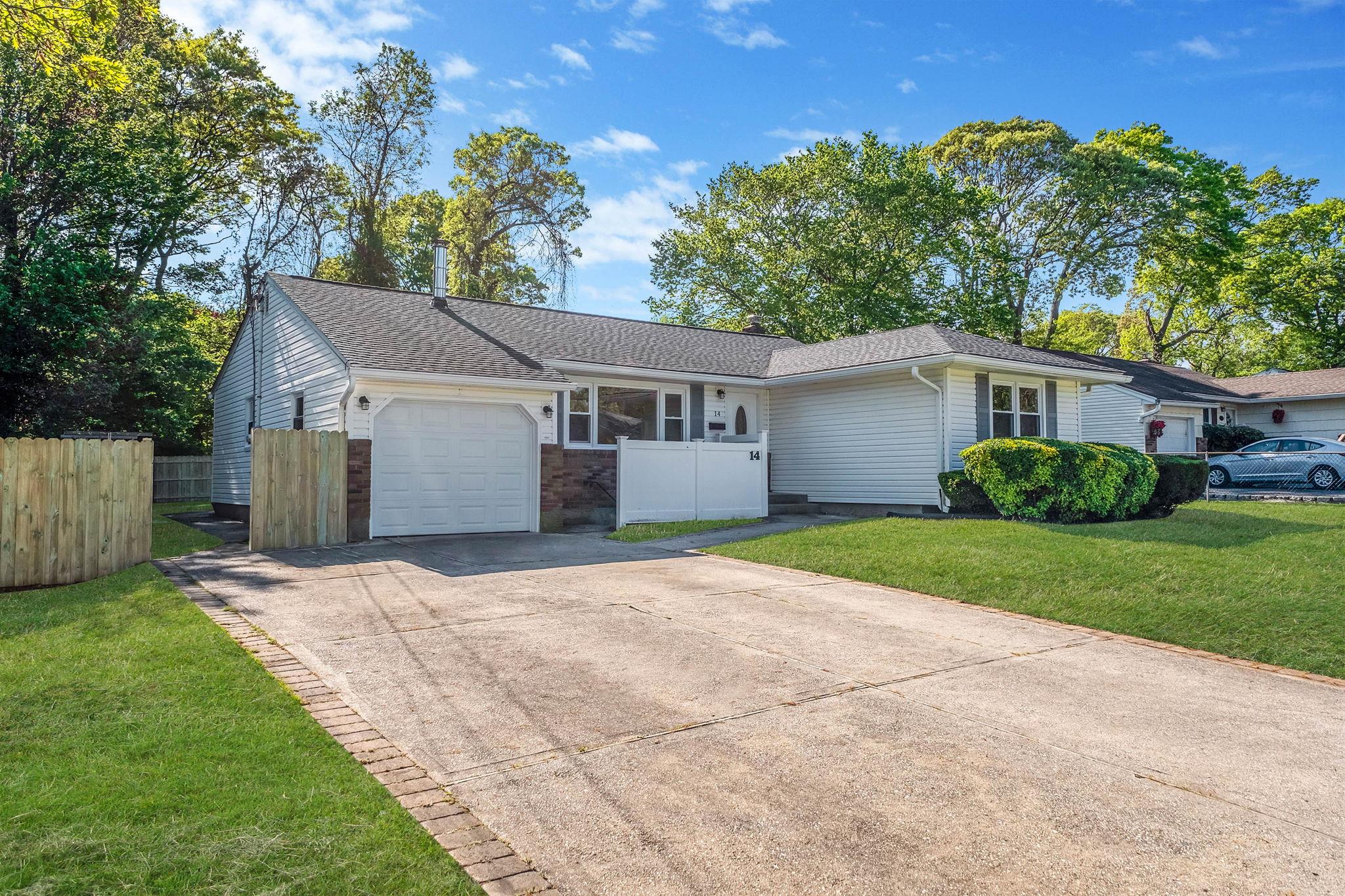 #1 photo, 14 Center Street, Ronkonkoma , NY 11779