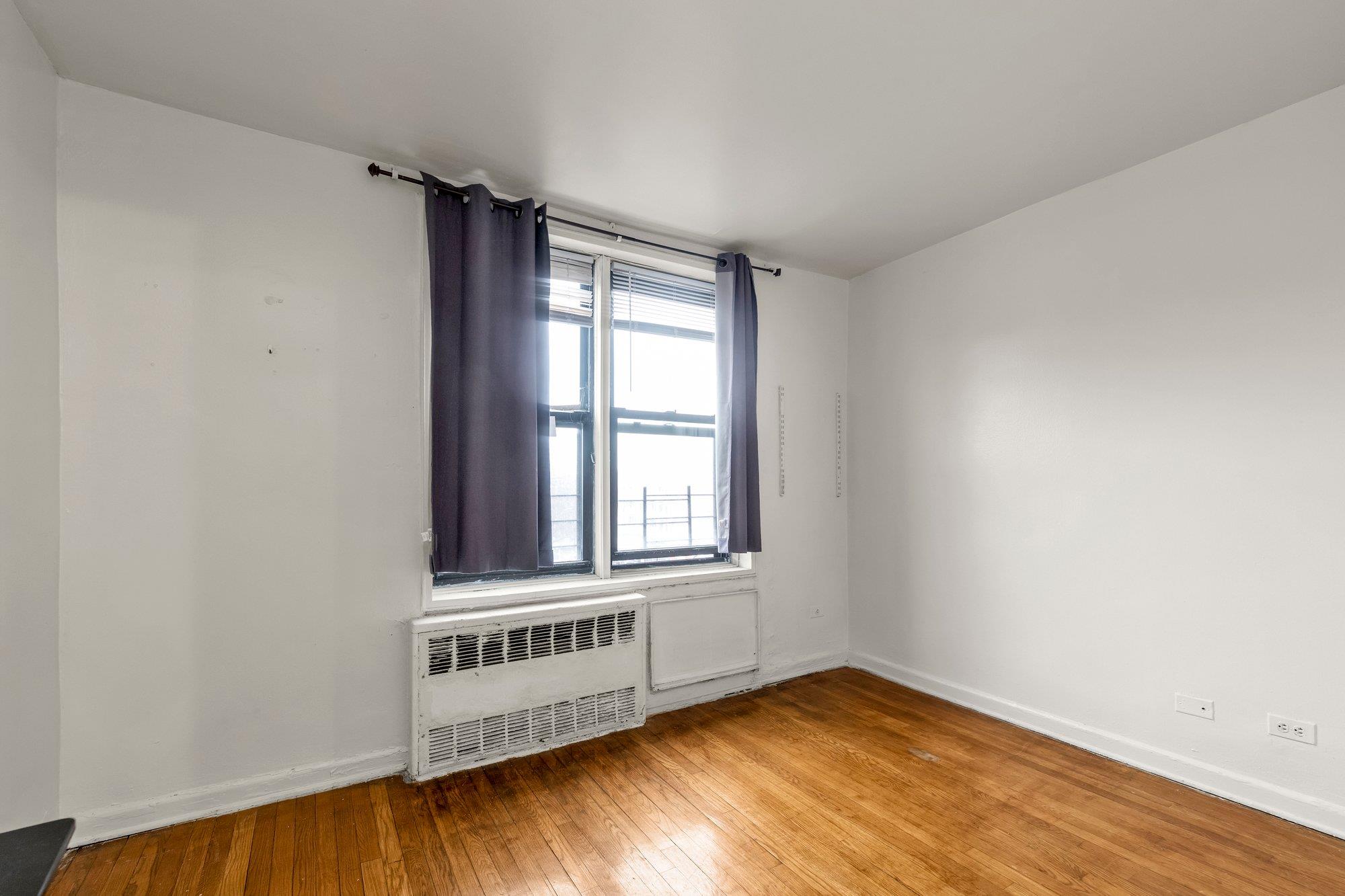 #6 photo, 87-70 173rd Street, クイーンズ区 Jamaica , NY 11432